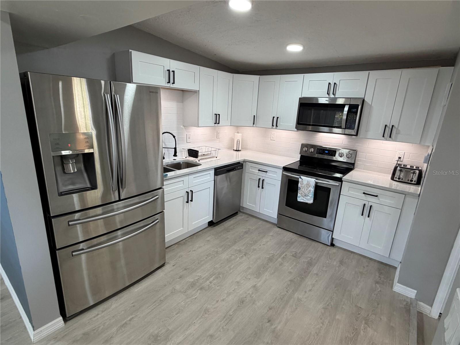 ROOSEVELT GROVES - Residential