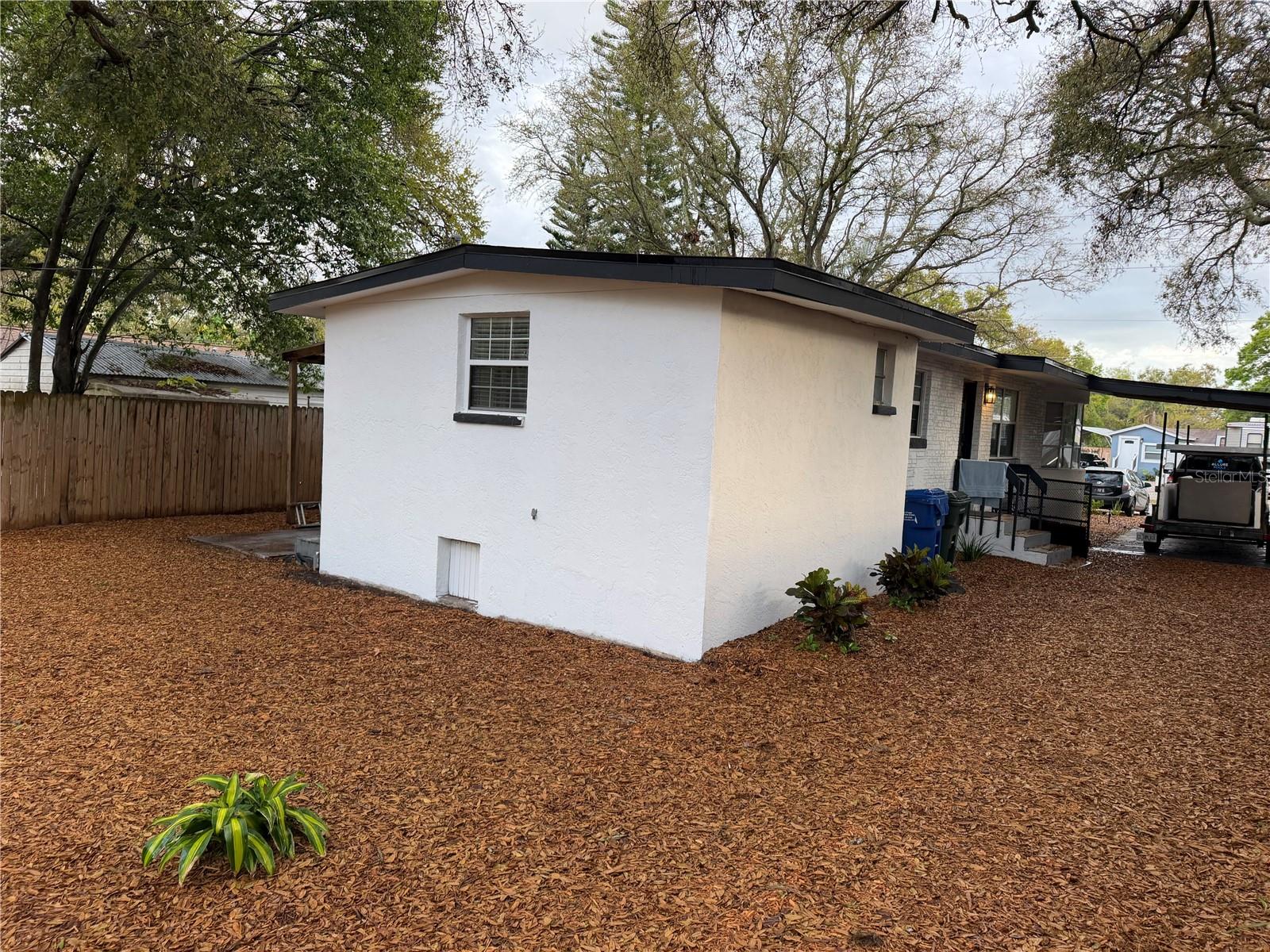 ROOSEVELT GROVES - Residential