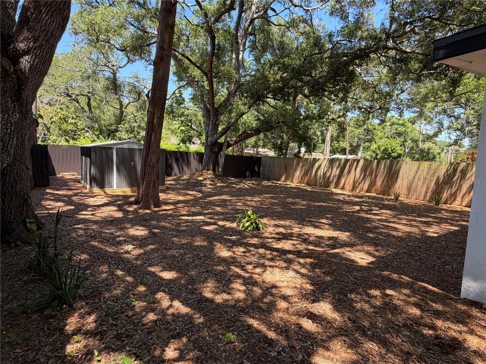 ROOSEVELT GROVES - Residential