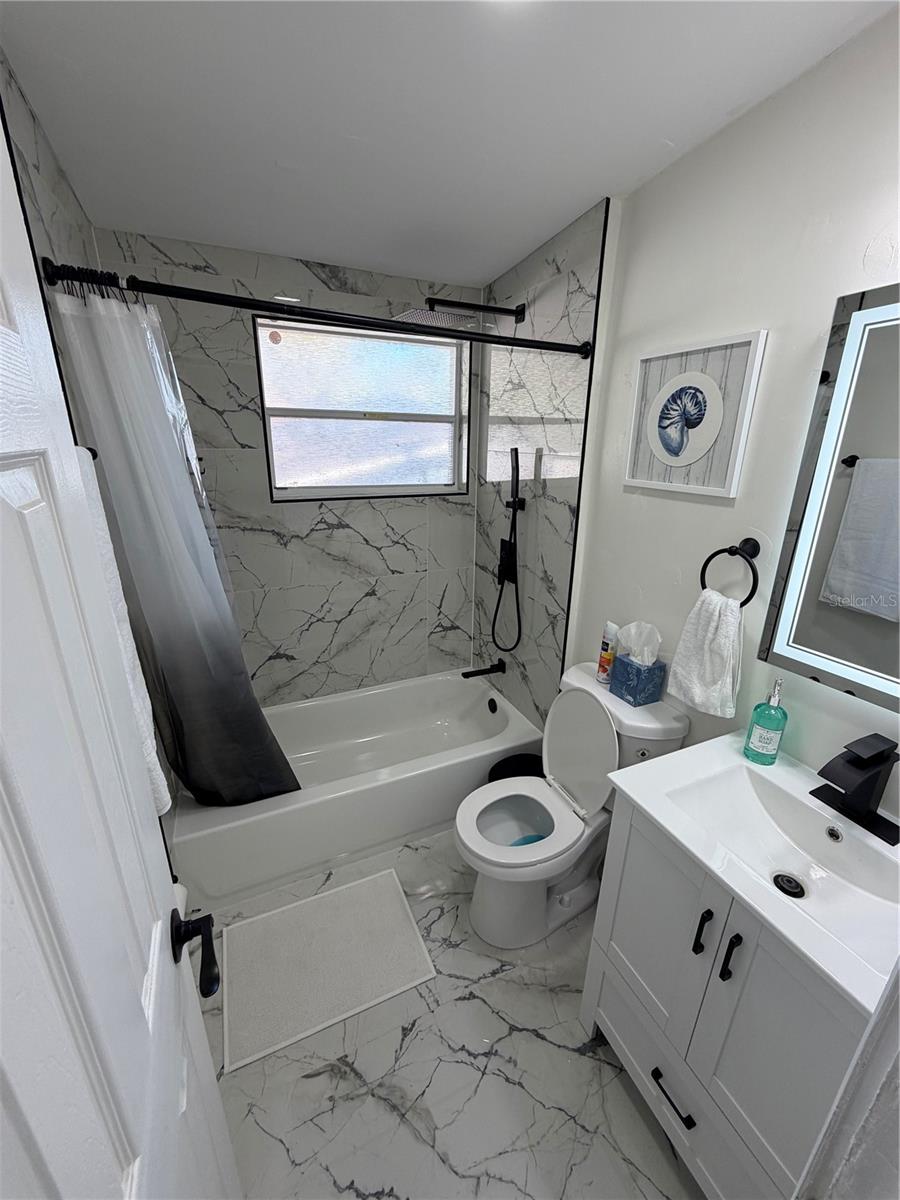 ROOSEVELT GROVES - Residential