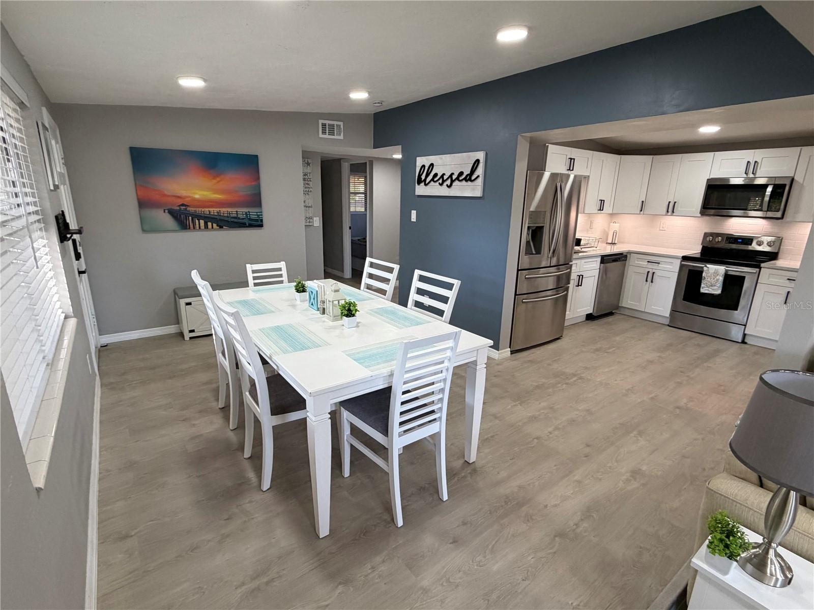 ROOSEVELT GROVES - Residential