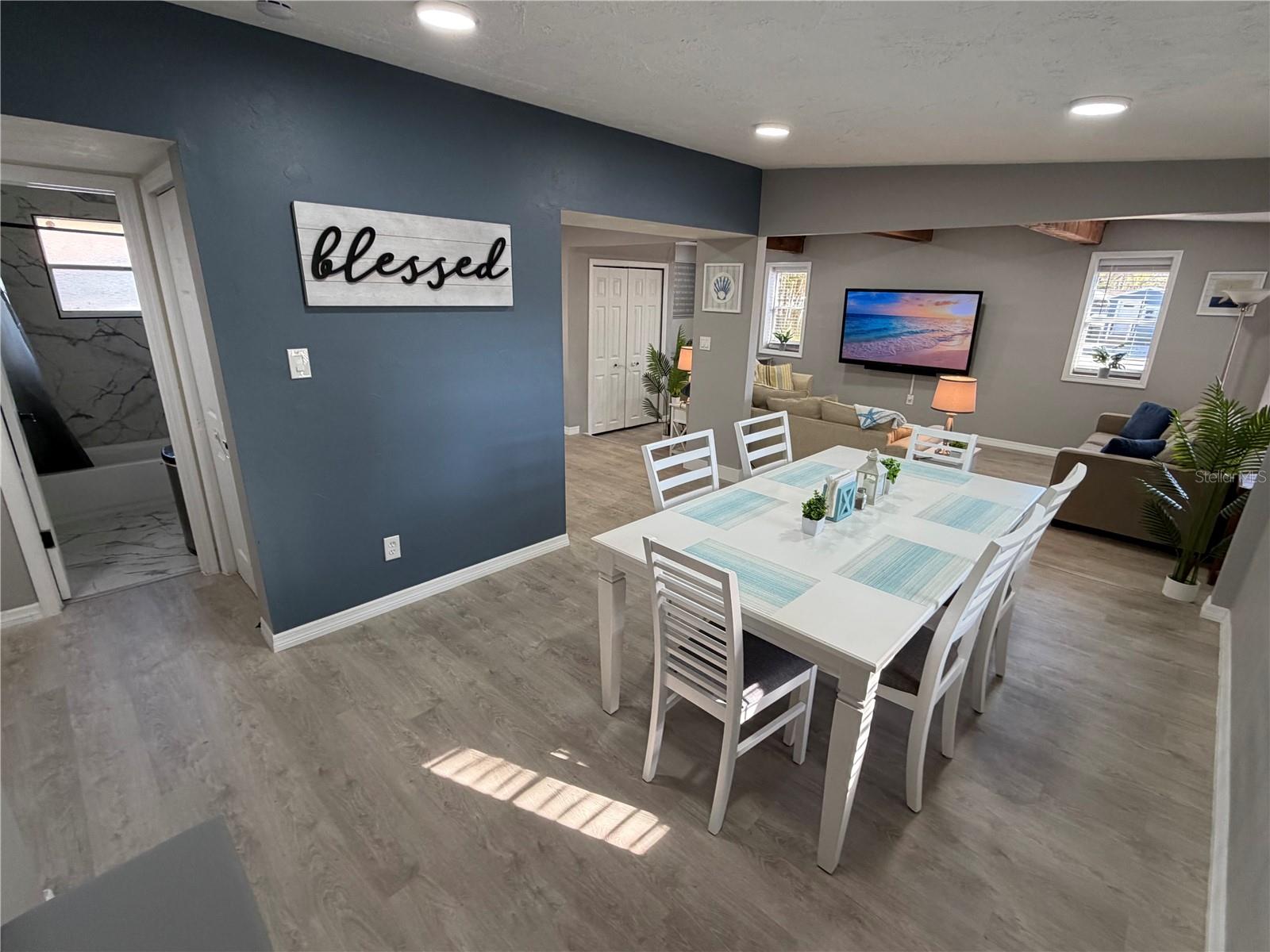 ROOSEVELT GROVES - Residential