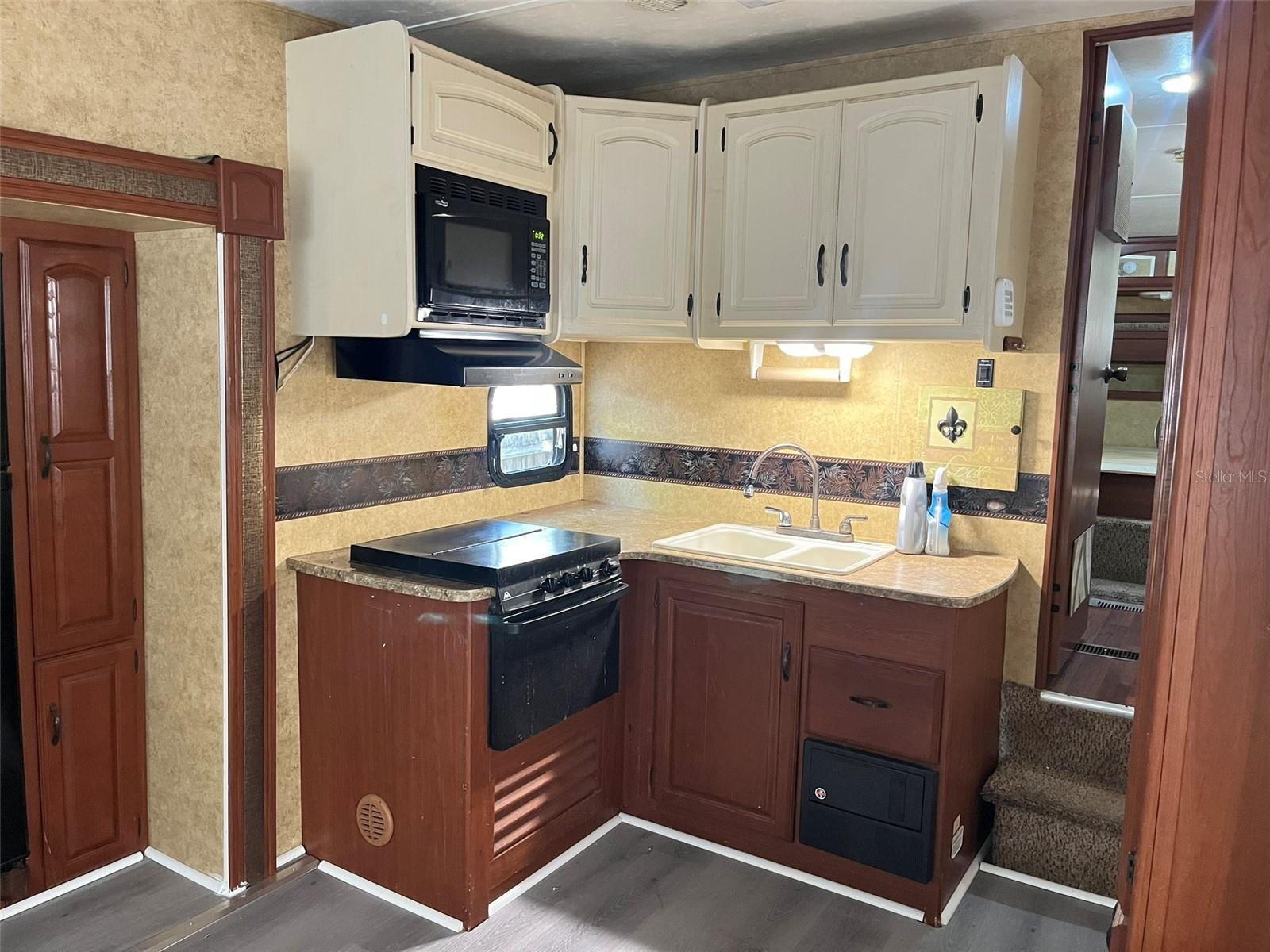 YOGI BEARS JELLYSTONE PARK CONDO - Residential Lease