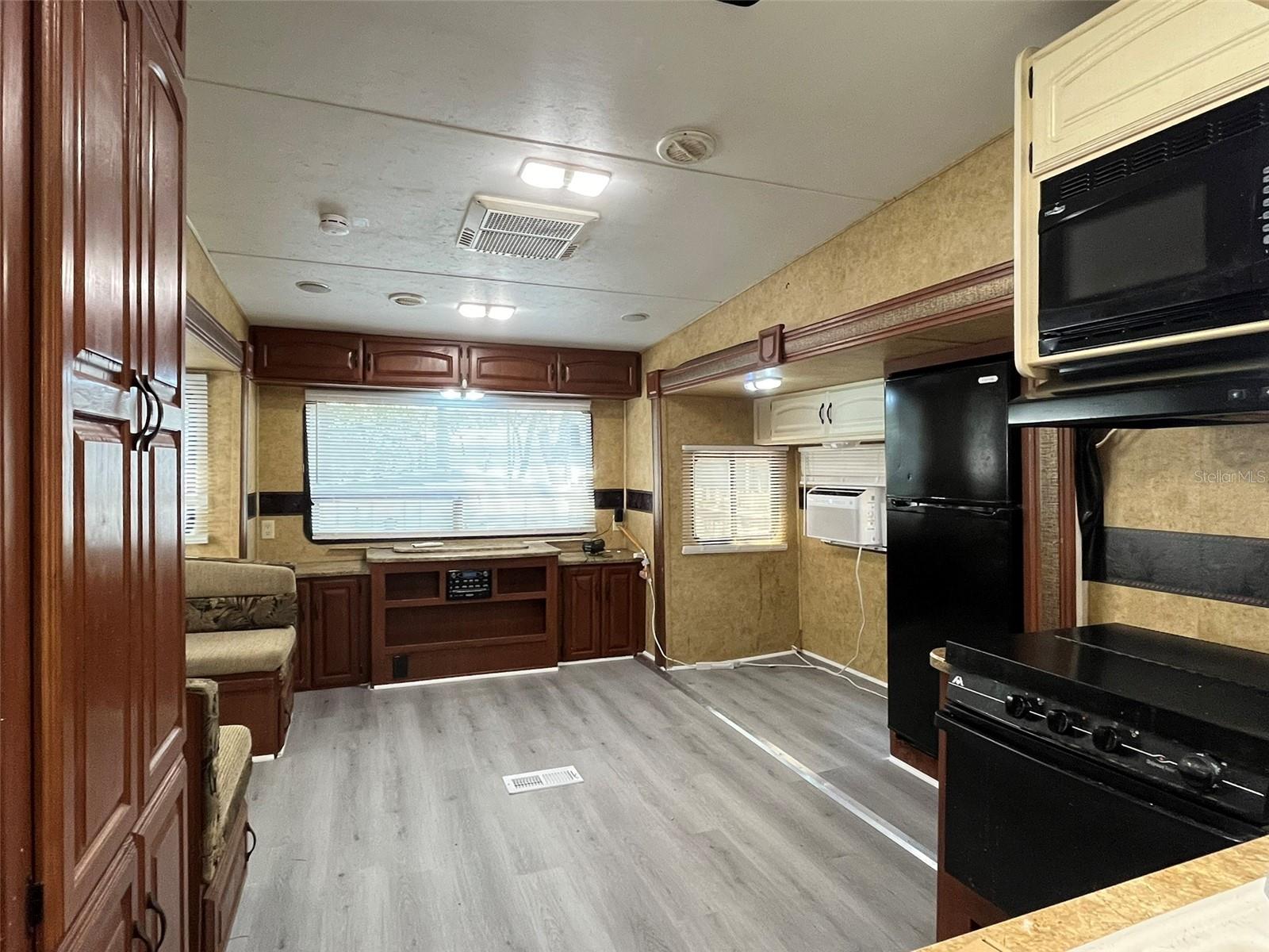 YOGI BEARS JELLYSTONE PARK CONDO - Residential Lease