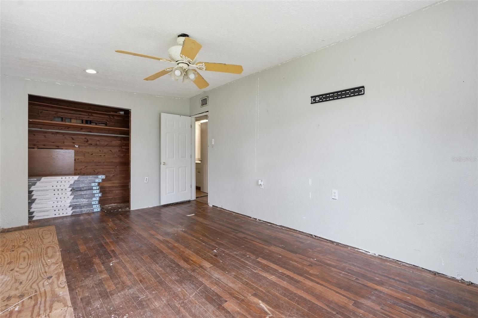 ONAHOM FARMS - Residential