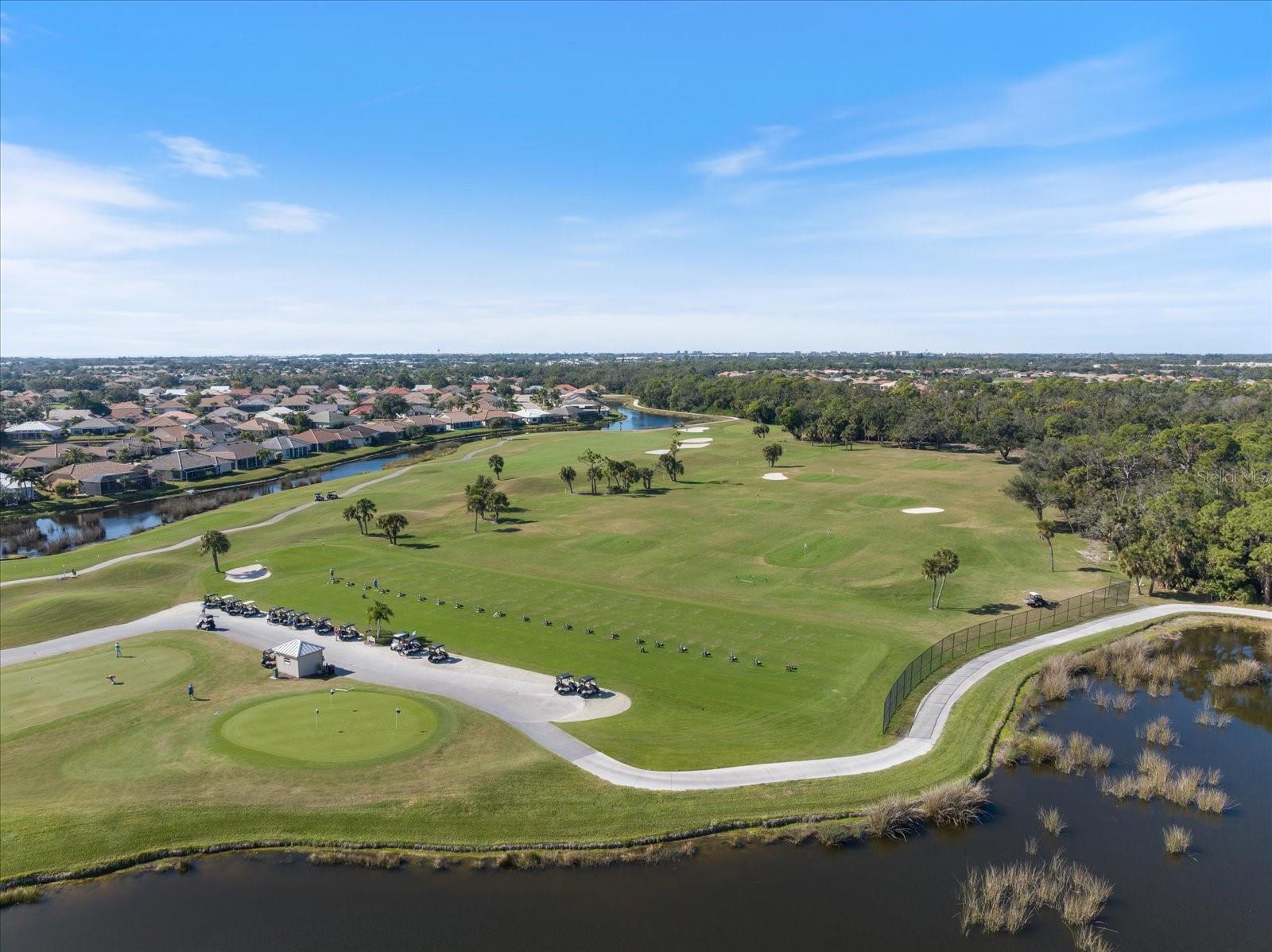 PELICAN POINTE GOLF A& CNTRY C - Residential