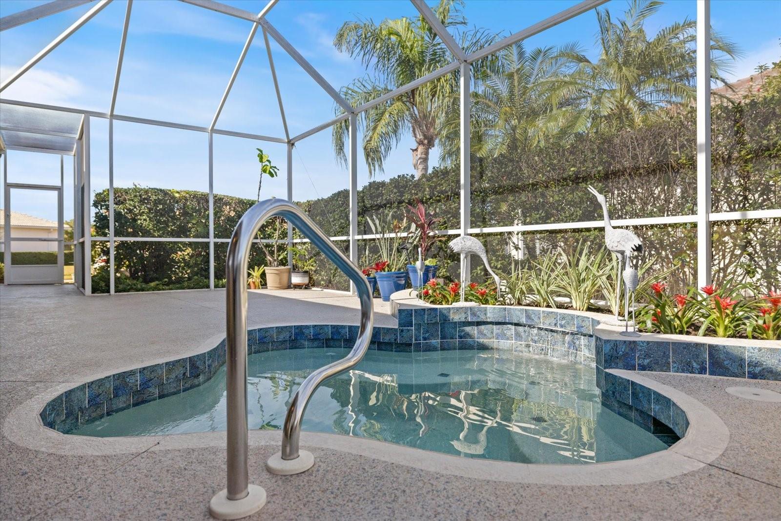 PELICAN POINTE GOLF A& CNTRY C - Residential