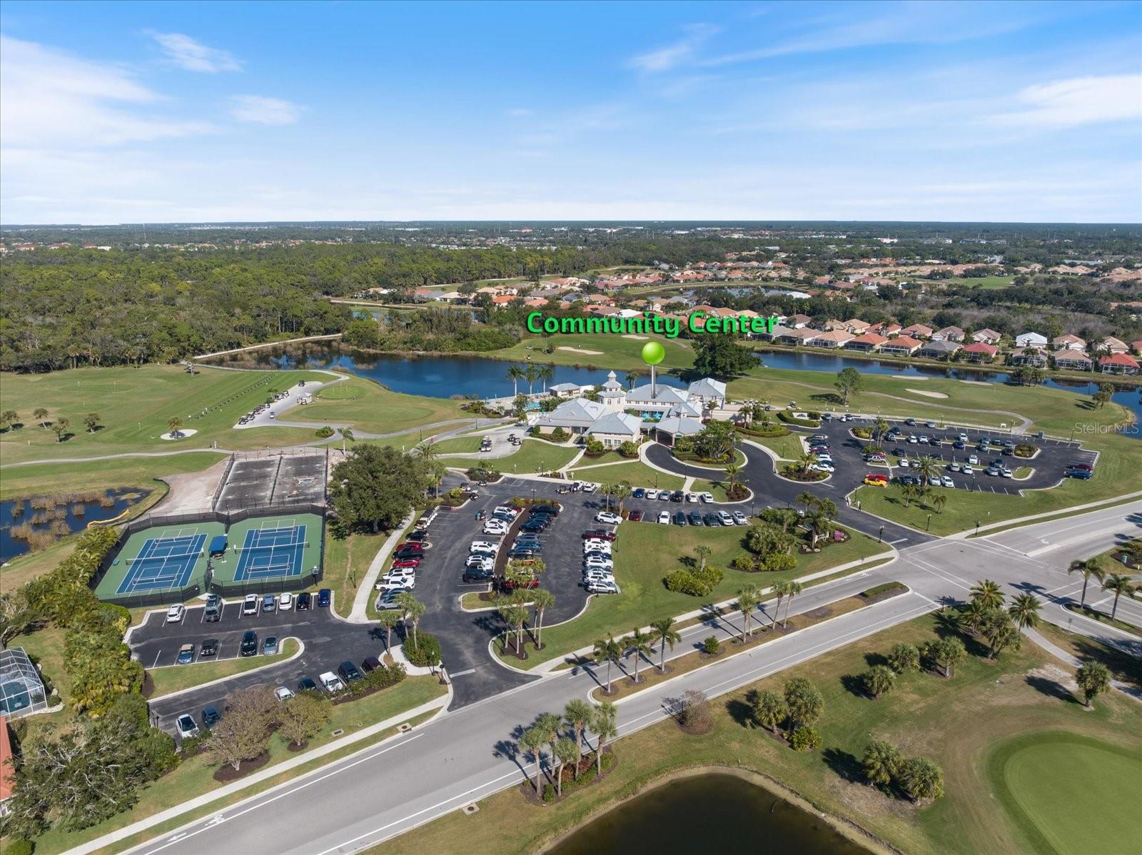 PELICAN POINTE GOLF A& CNTRY C - Residential