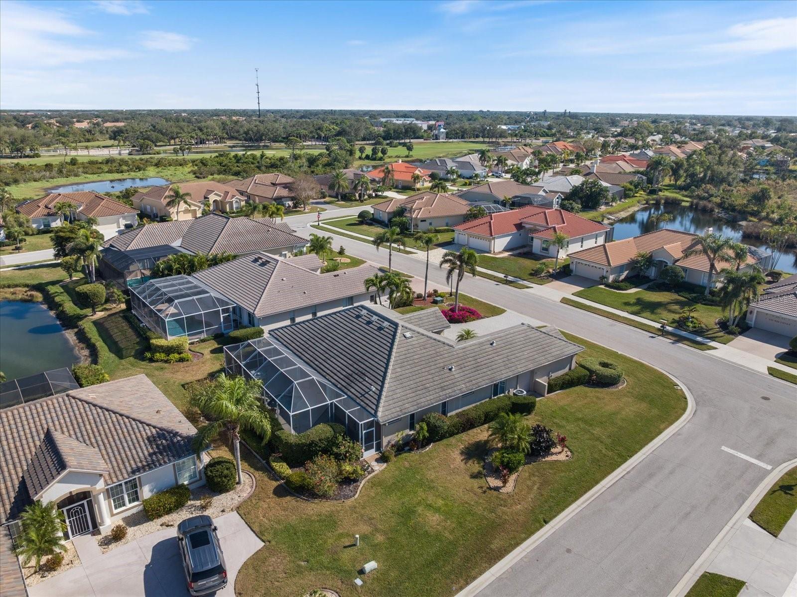 PELICAN POINTE GOLF A& CNTRY C - Residential