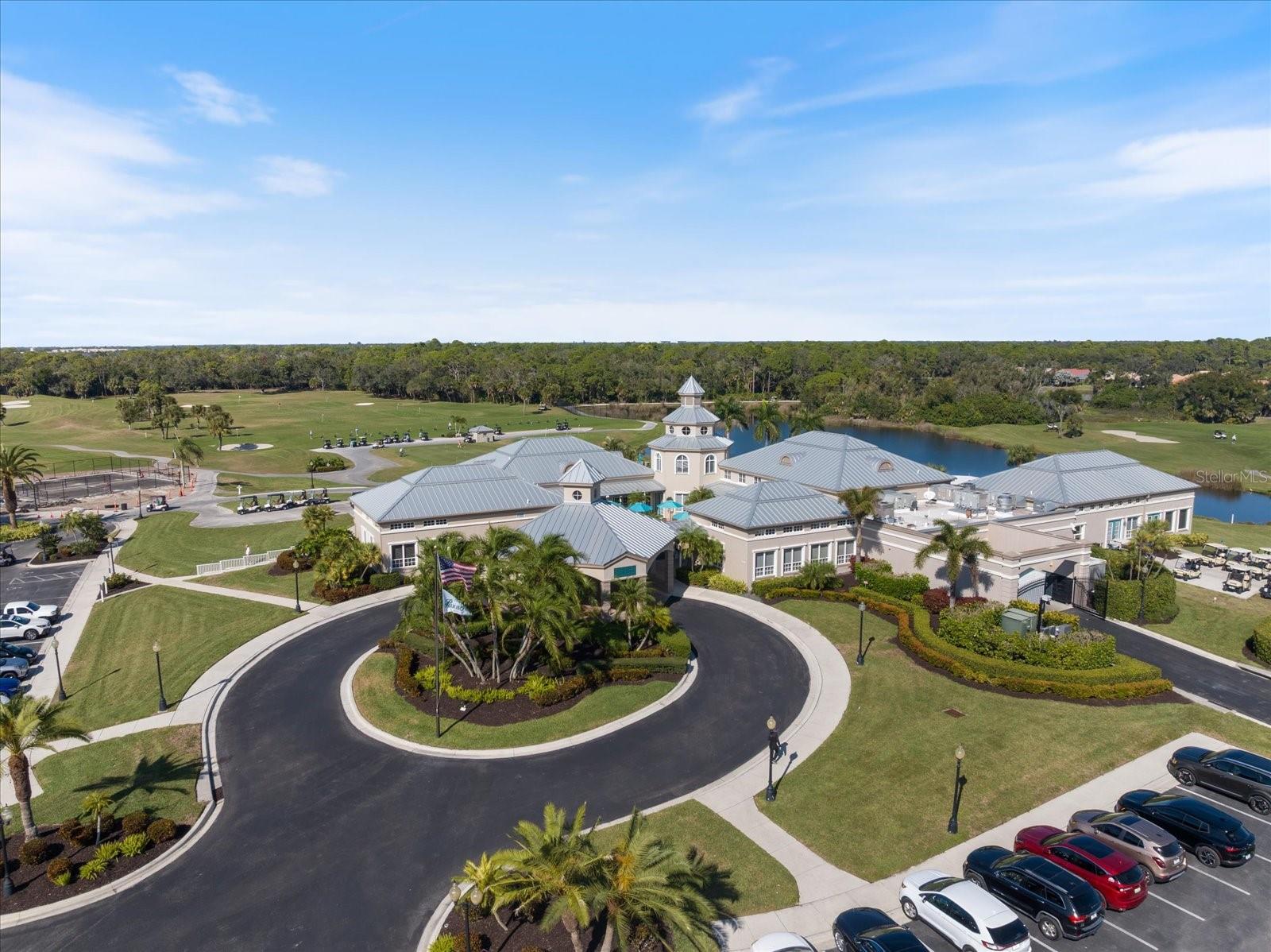 PELICAN POINTE GOLF A& CNTRY C - Residential