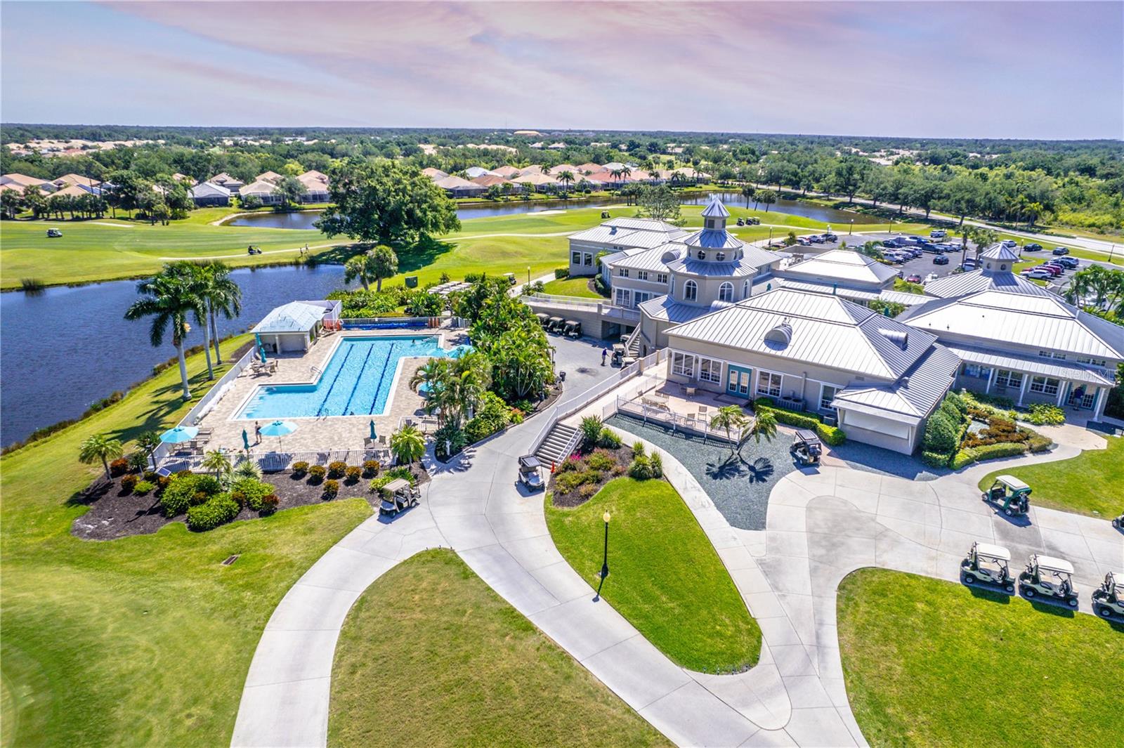 PELICAN POINTE GOLF A& CNTRY C - Residential