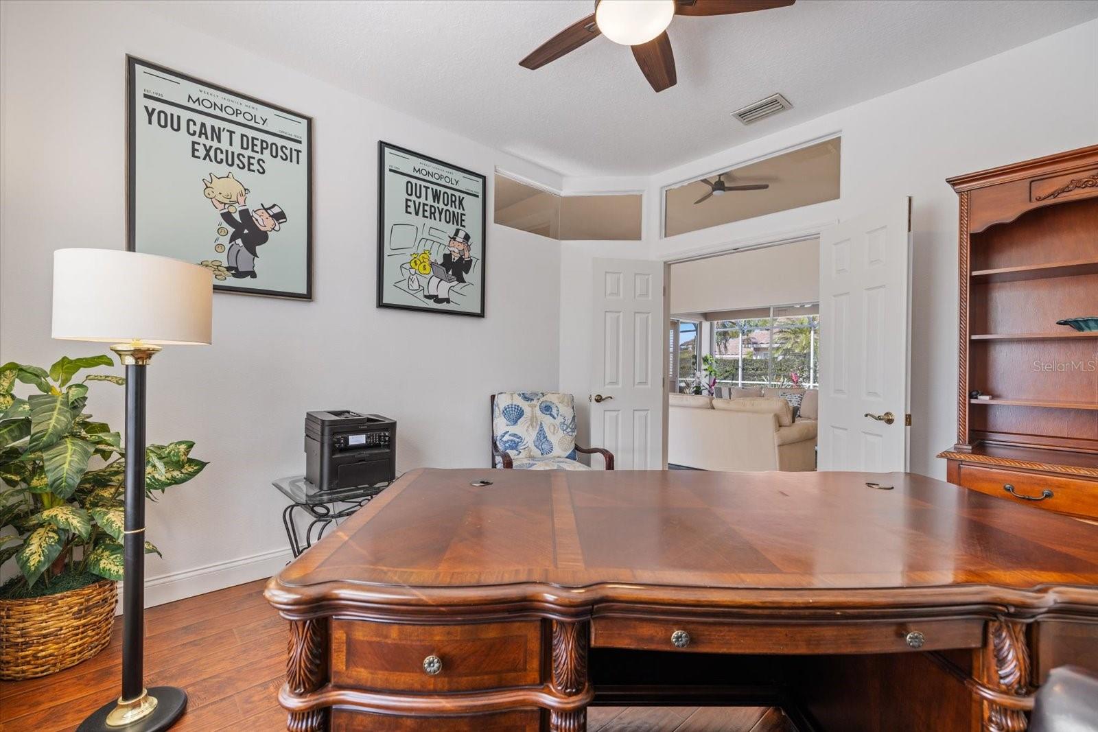 PELICAN POINTE GOLF A& CNTRY C - Residential