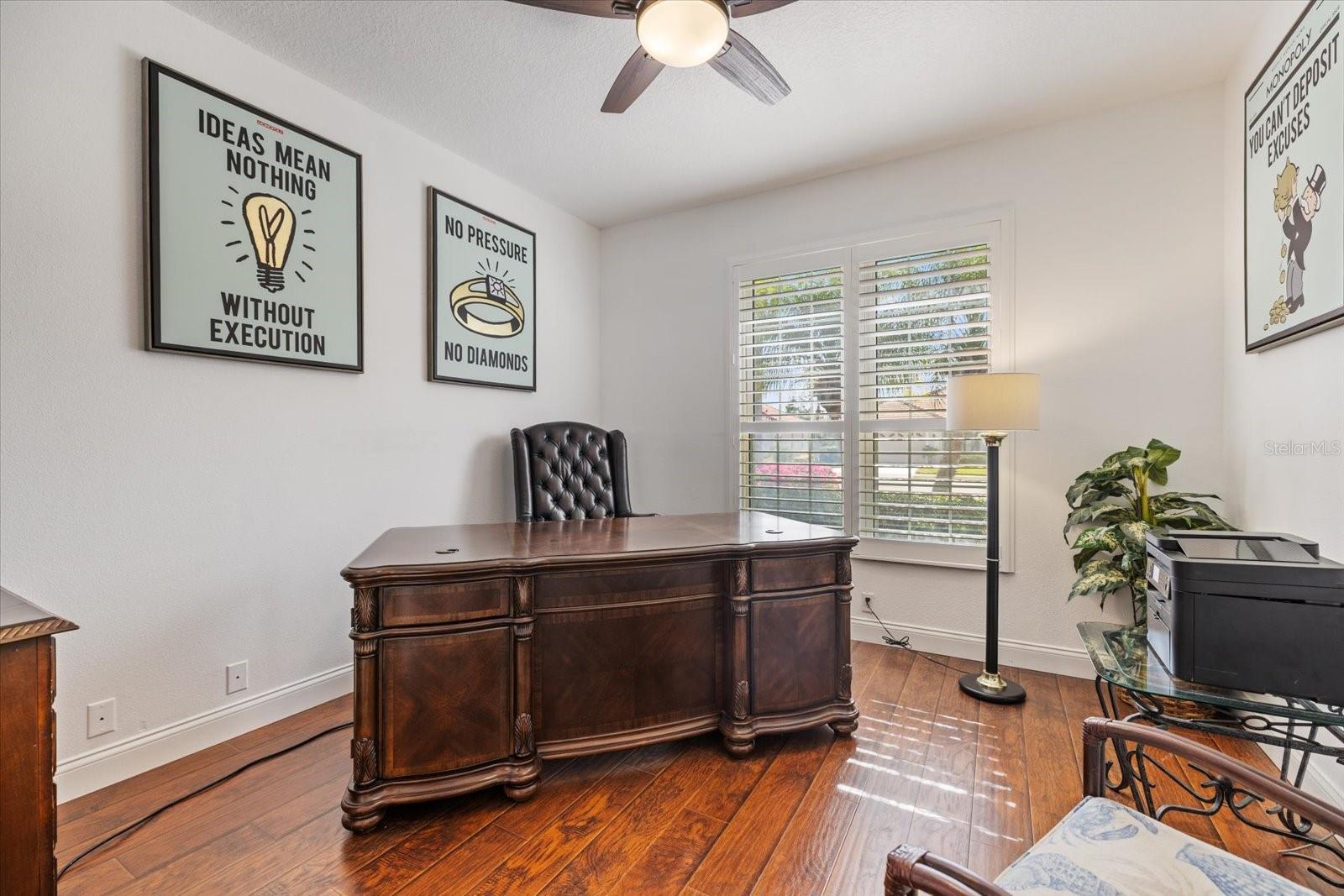 PELICAN POINTE GOLF A& CNTRY C - Residential