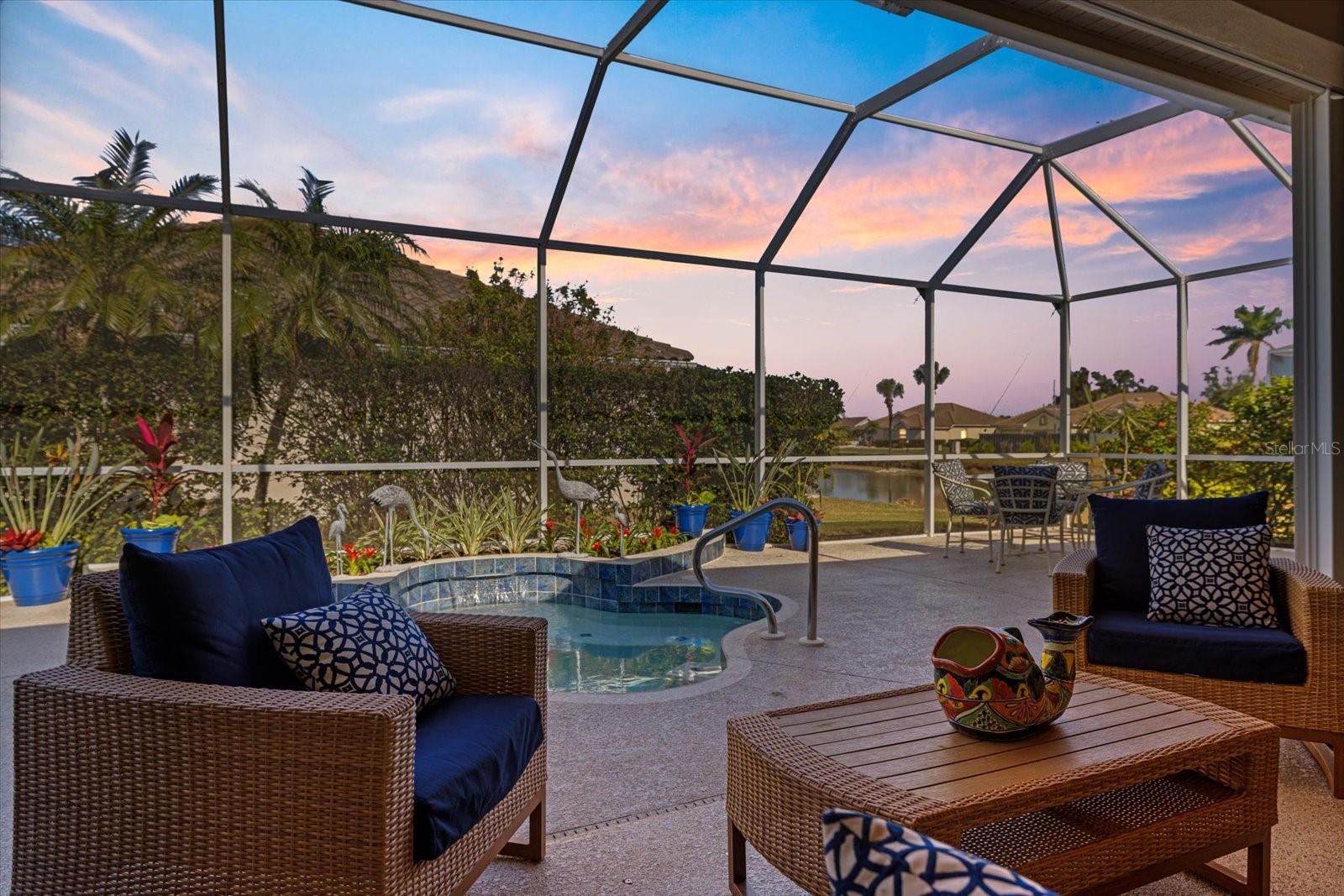 PELICAN POINTE GOLF A& CNTRY C - Residential