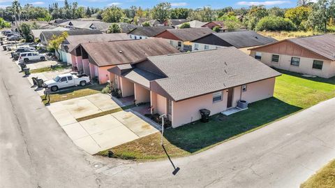 A home in LAKELAND