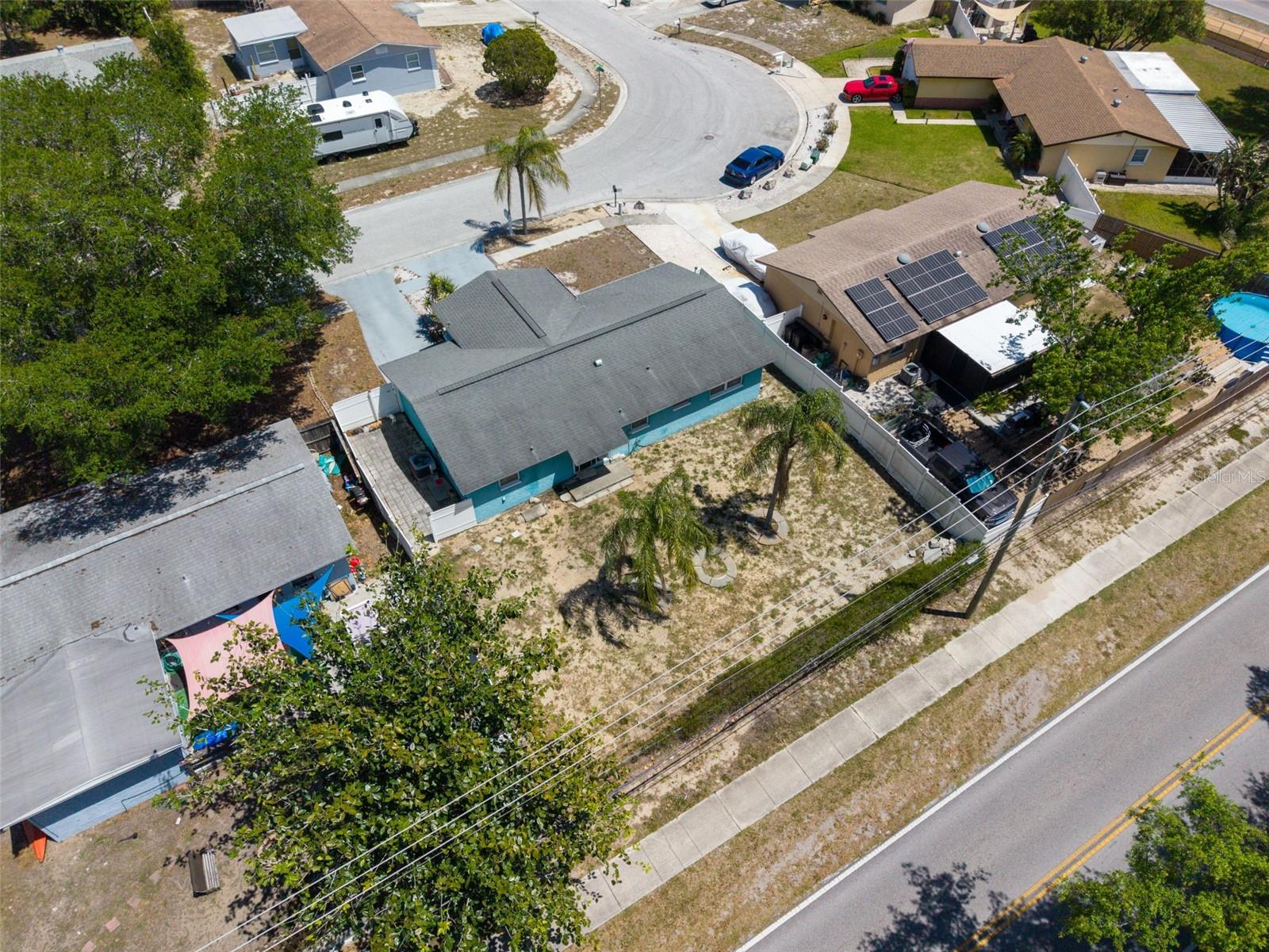 TRENTWOOD MNR - Residential
