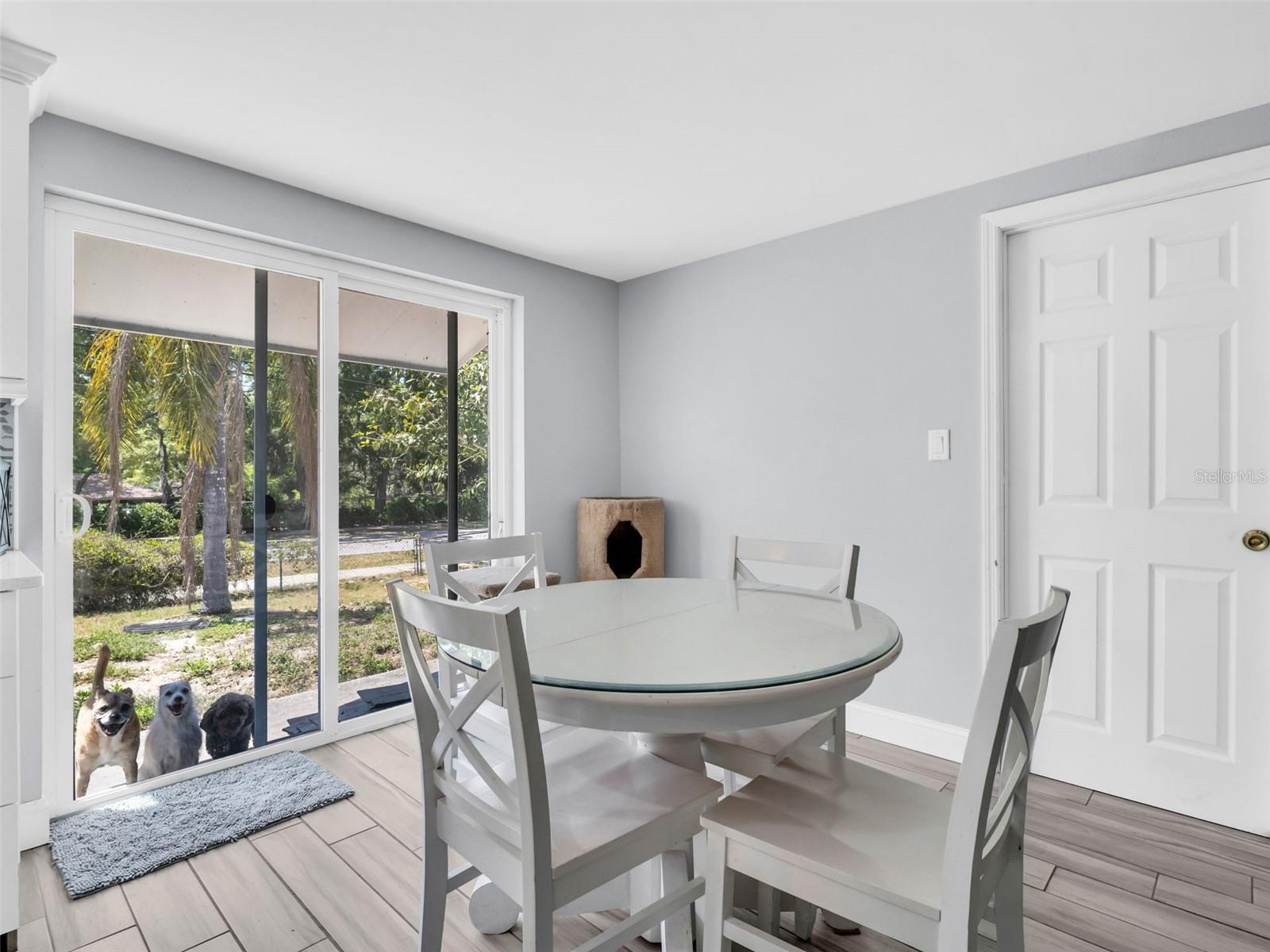 TRENTWOOD MNR - Residential