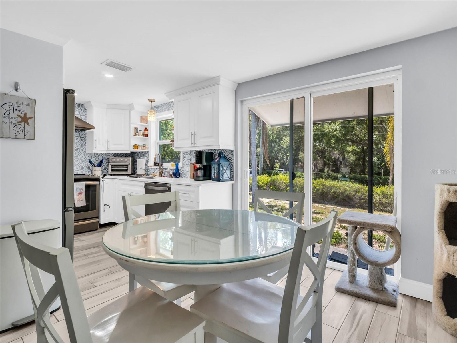 TRENTWOOD MNR - Residential