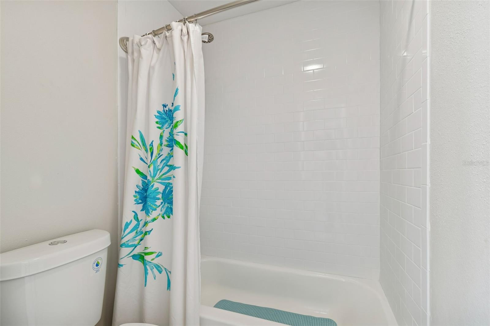 GREEN DOLPHIN PARK VILLAS CONDO - Residential