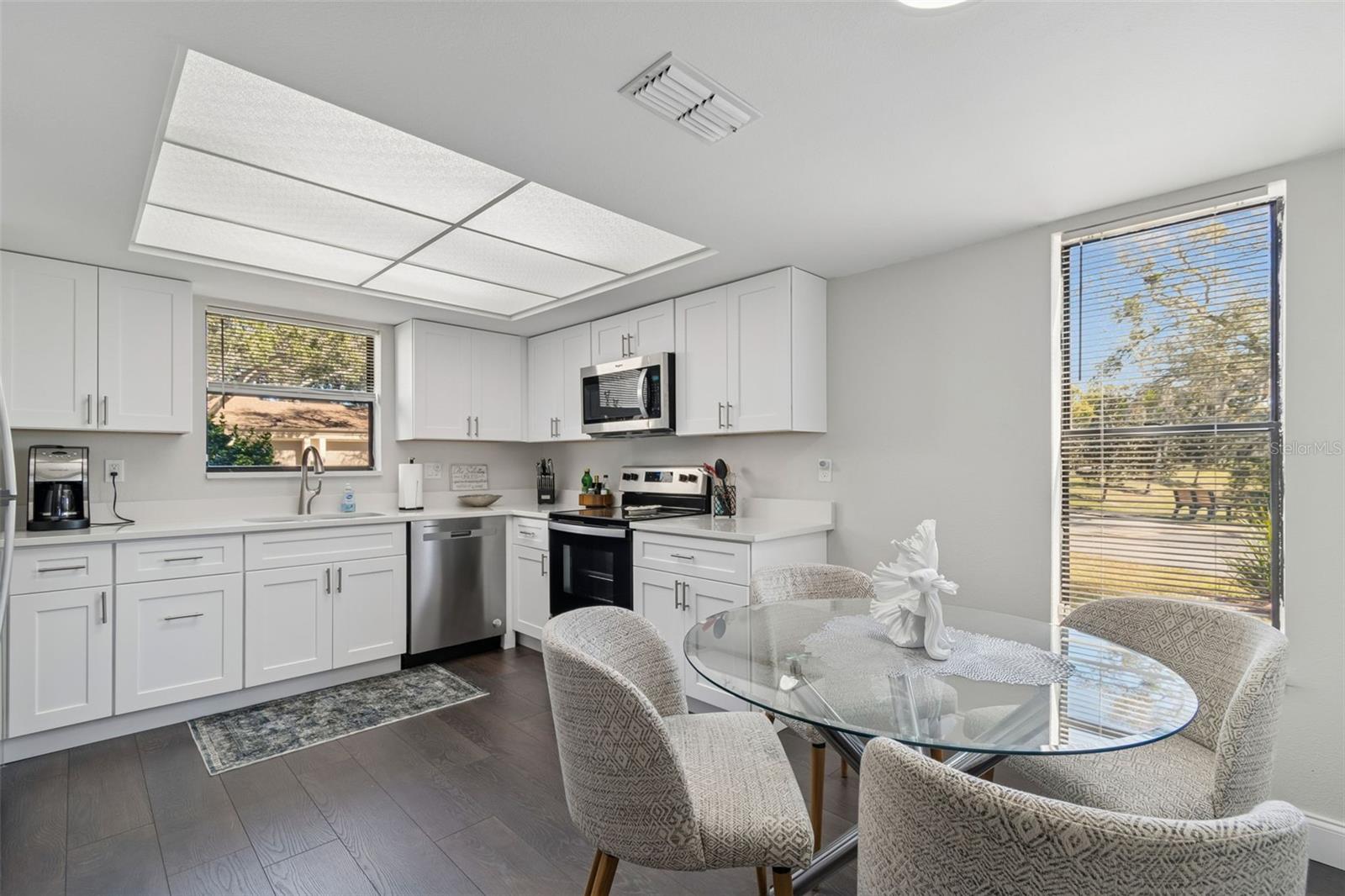 GREEN DOLPHIN PARK VILLAS CONDO - Residential