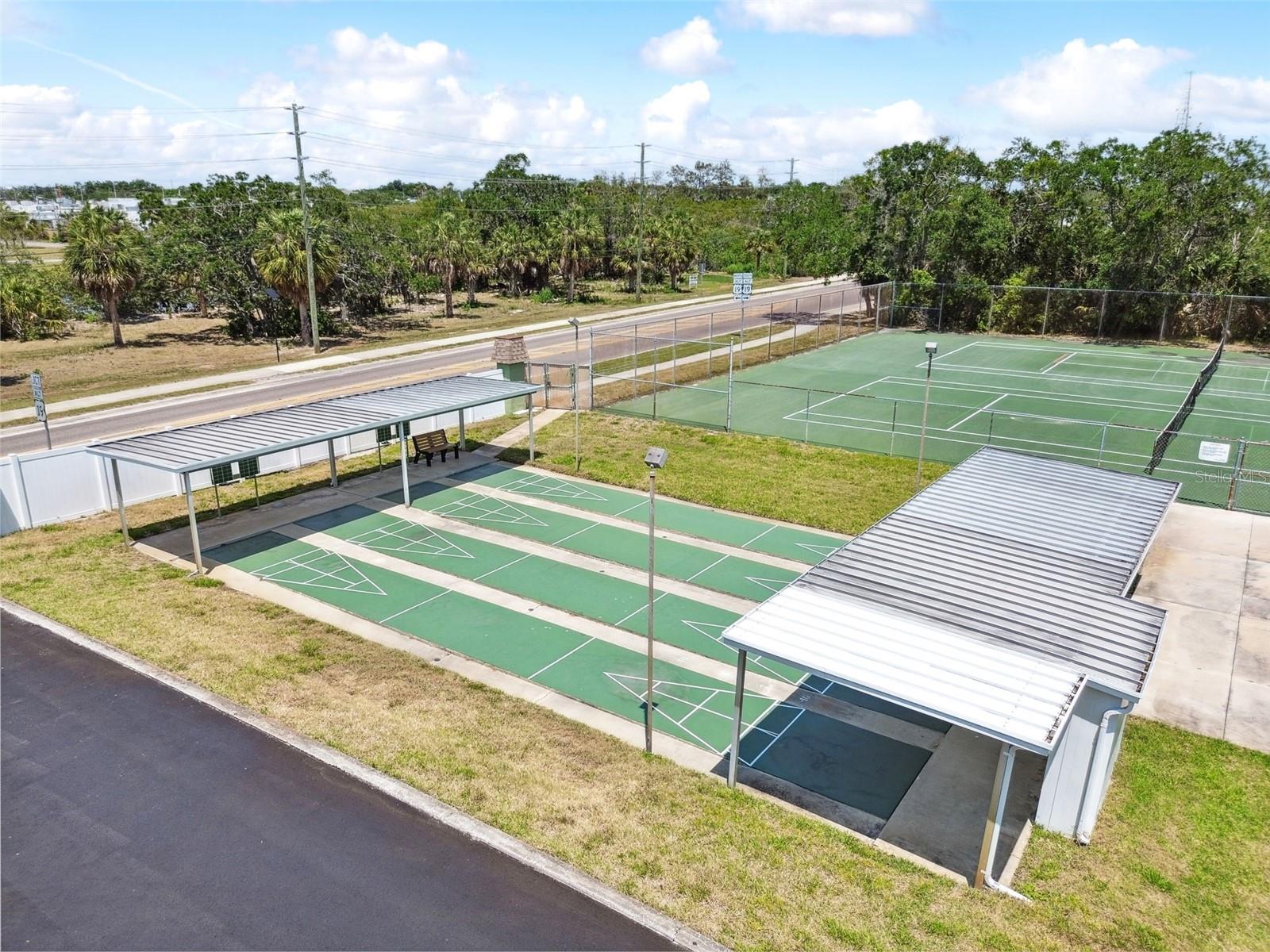 GREEN DOLPHIN PARK VILLAS CONDO - Residential