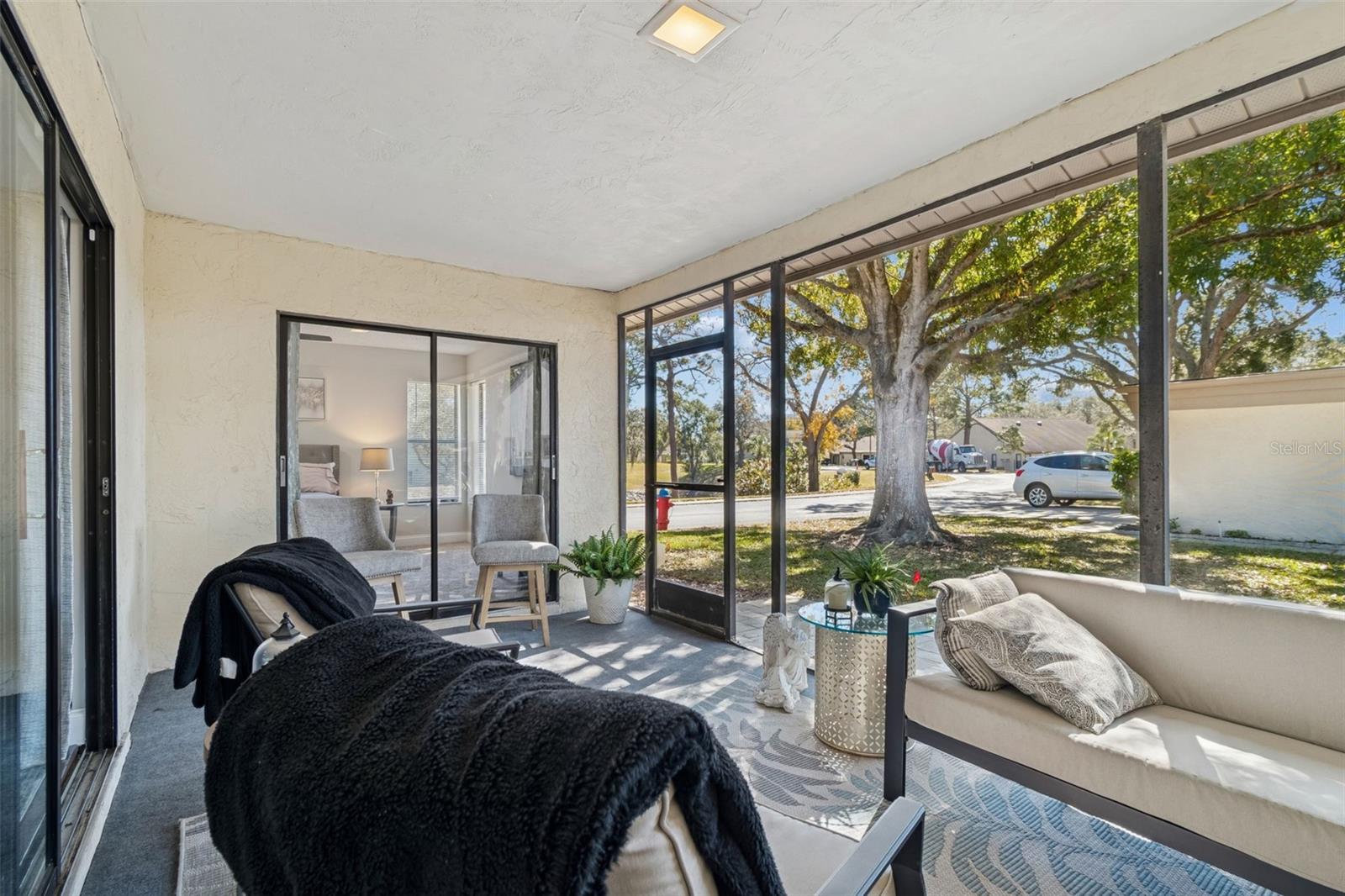 GREEN DOLPHIN PARK VILLAS CONDO - Residential