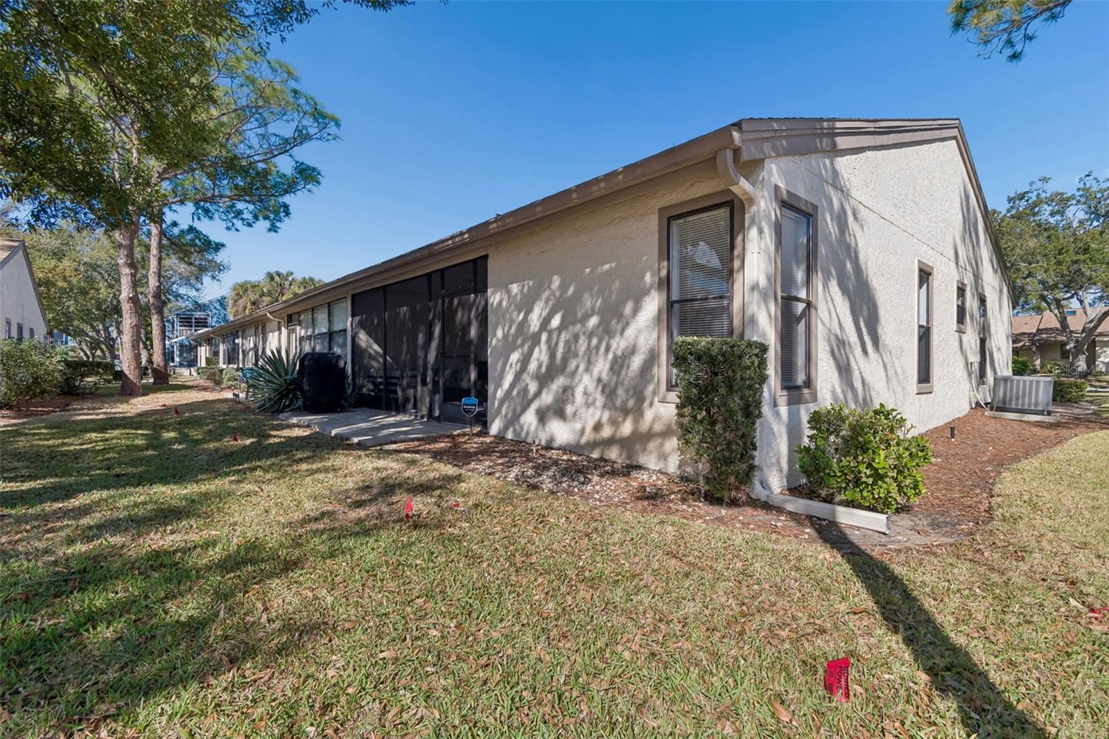 GREEN DOLPHIN PARK VILLAS CONDO - Residential