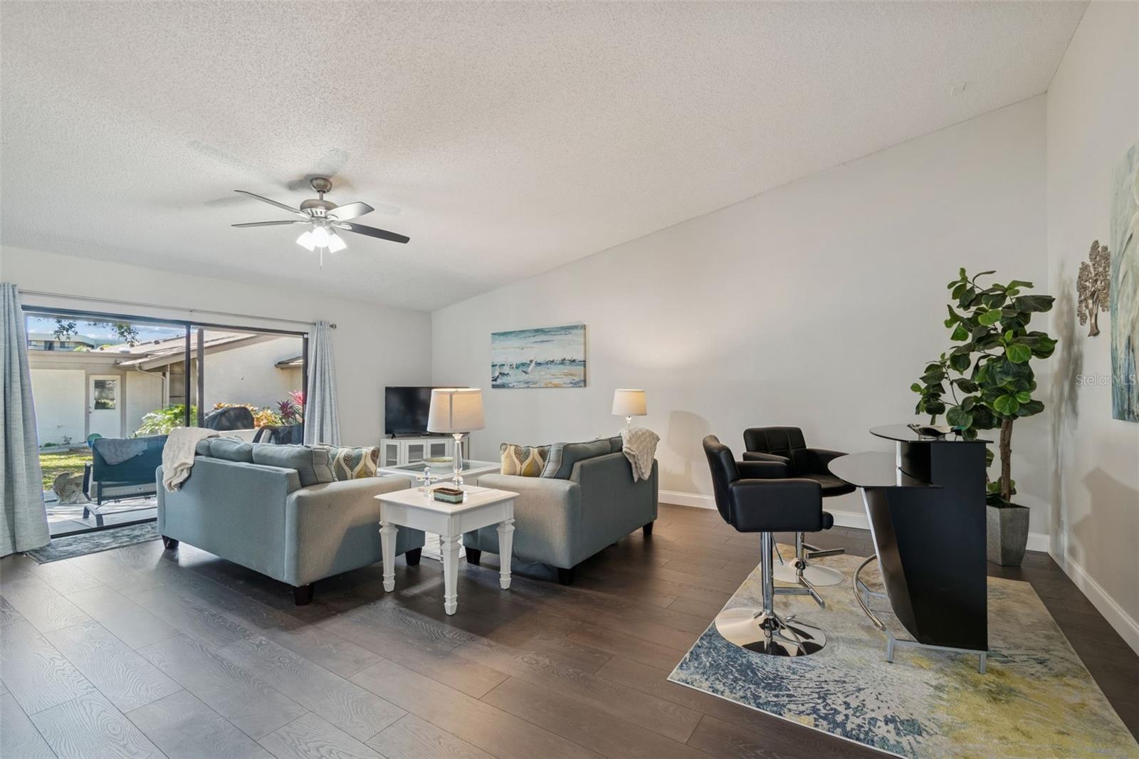 GREEN DOLPHIN PARK VILLAS CONDO - Residential