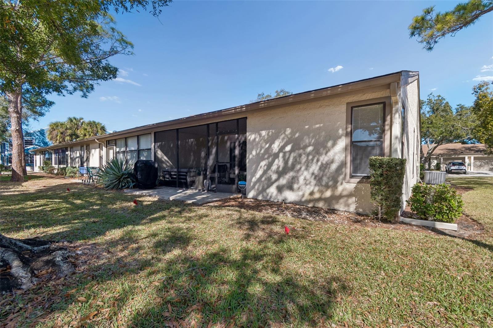 GREEN DOLPHIN PARK VILLAS CONDO - Residential