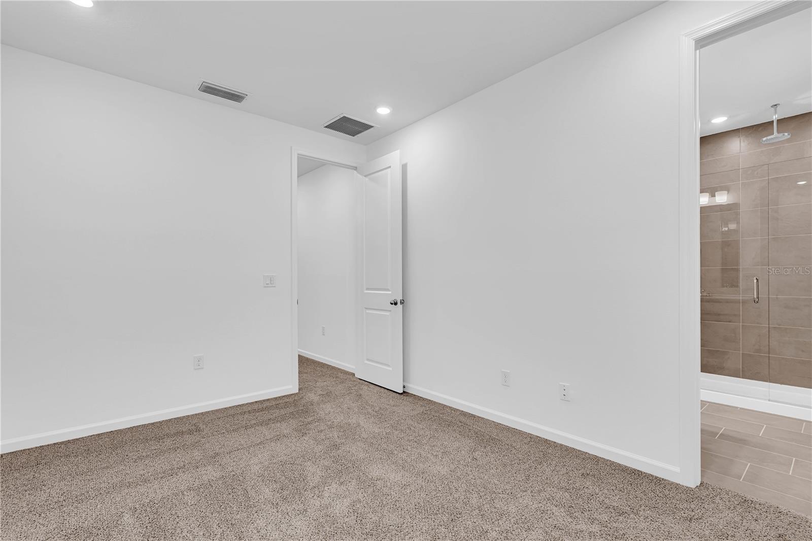 SERENADE AT OVATION - Residential Lease