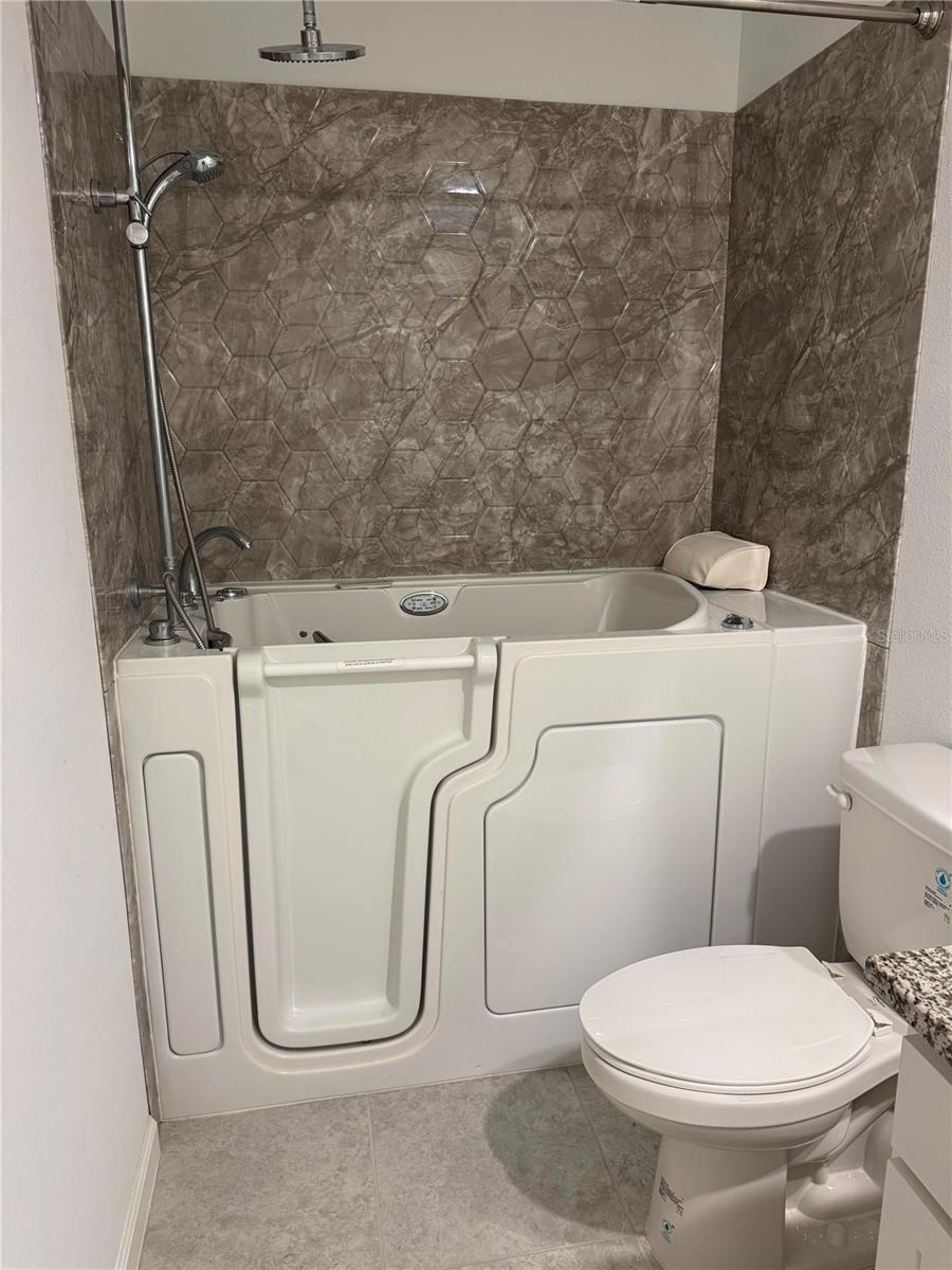 1457 DALKEITH COVE