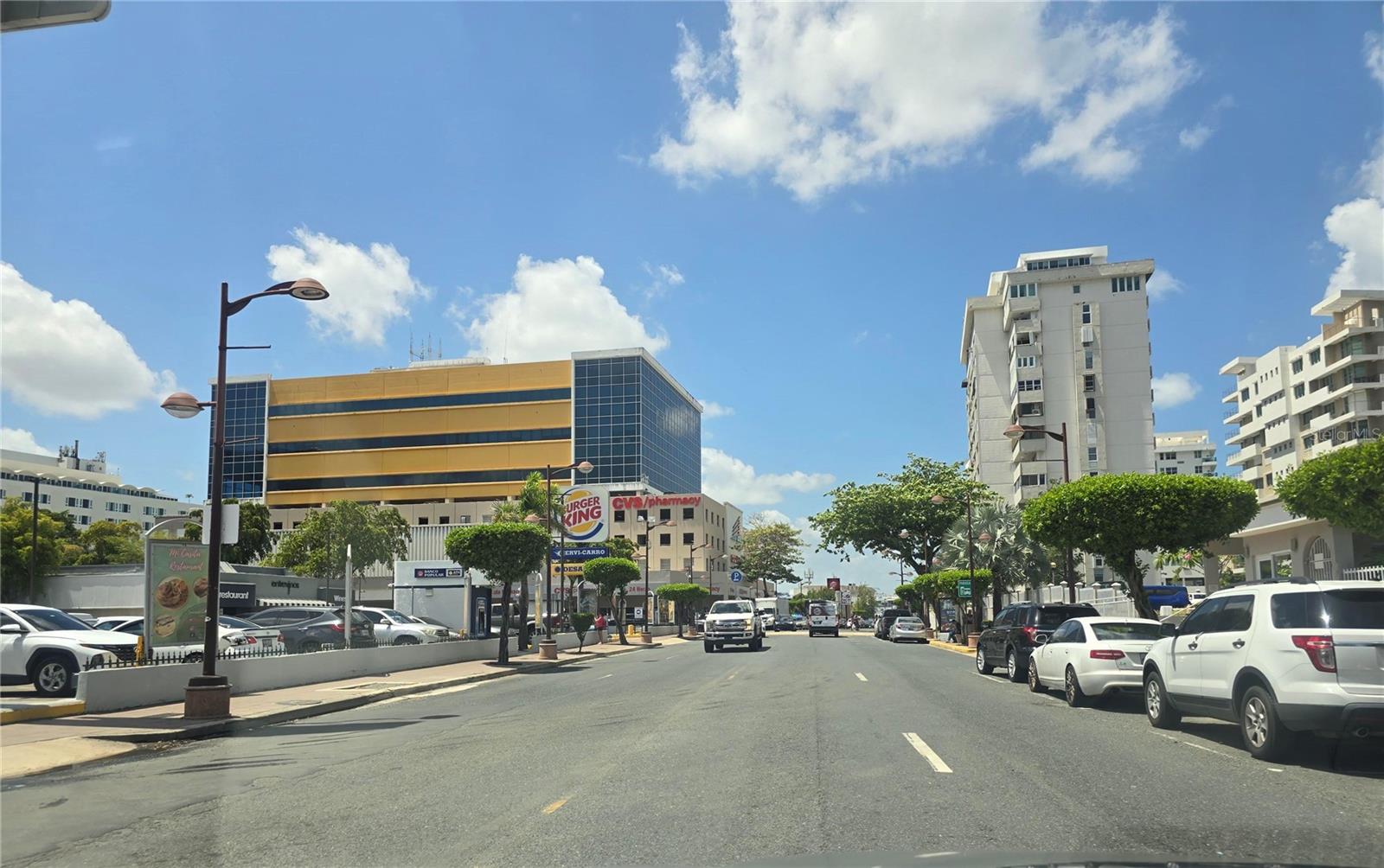 URB. VILLAMAR - Residential