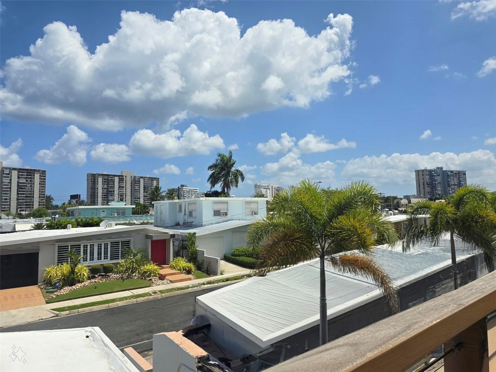 URB. VILLAMAR - Residential