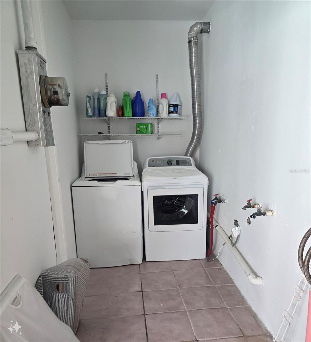 URB. VILLAMAR - Residential