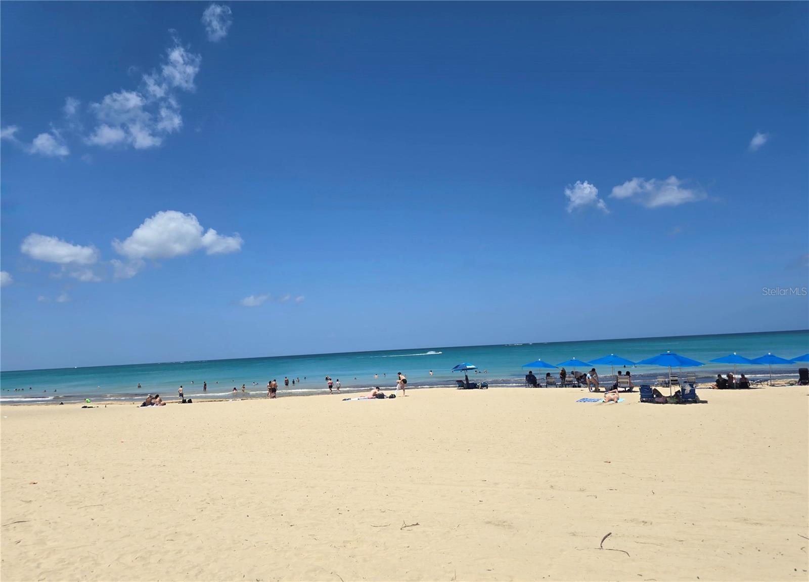 URB. VILLAMAR - Residential