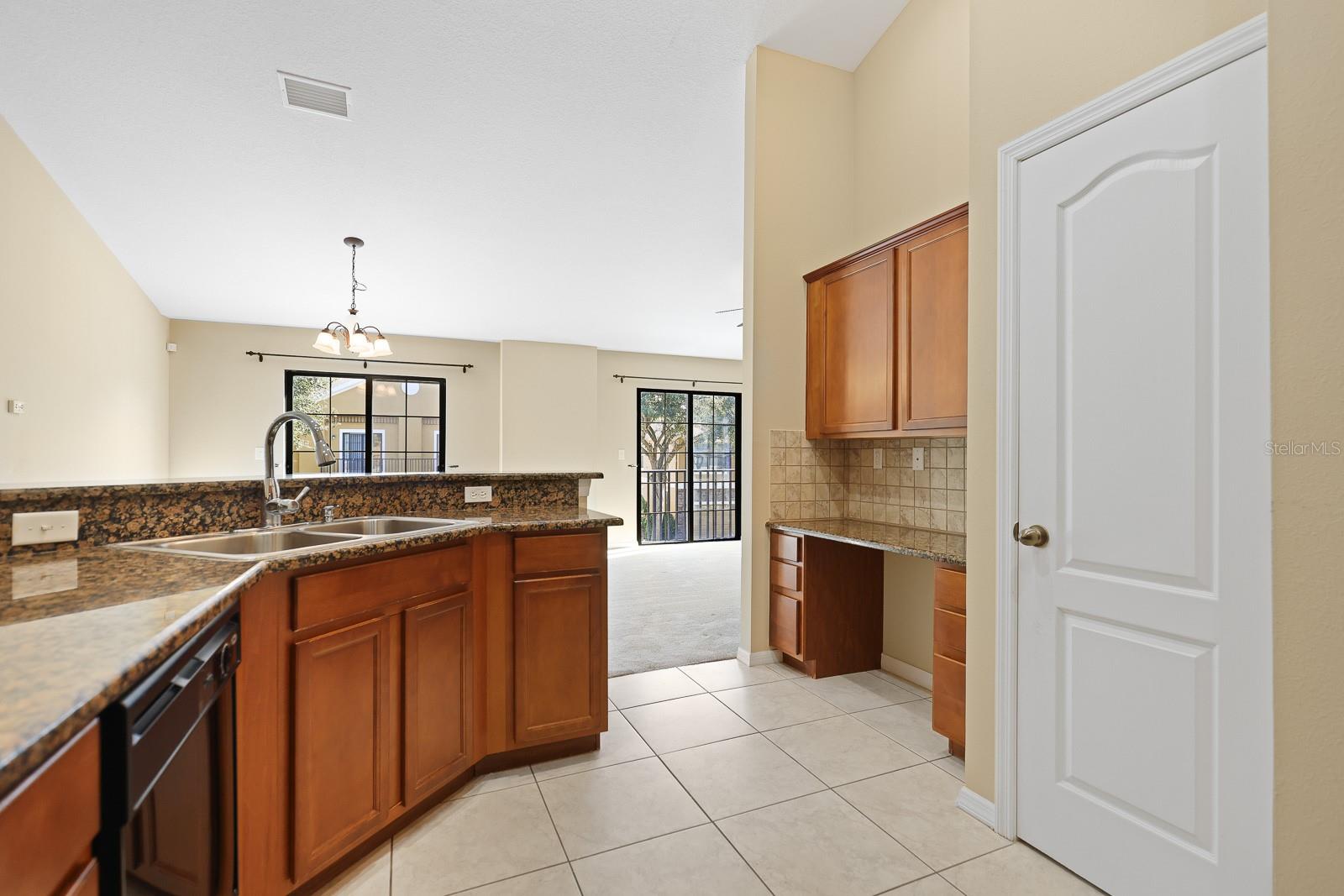 FISHHAWK RANCH PH 2 TR 1 - Residential Lease