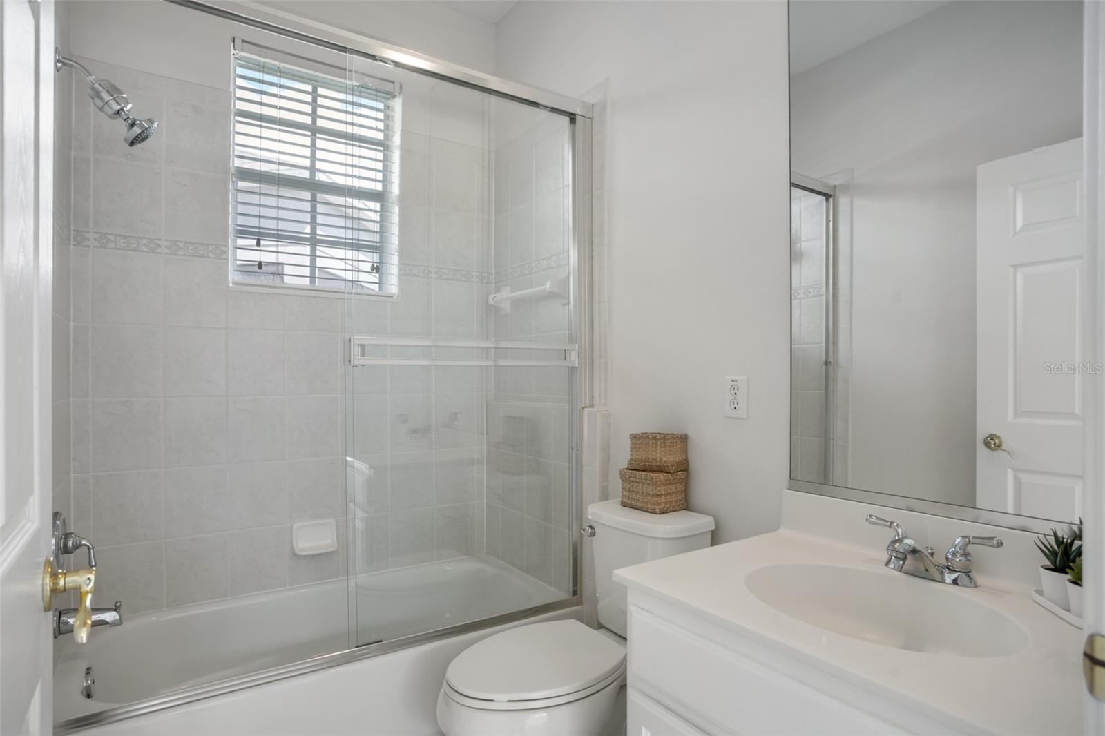 KEENES POINTE UT 04 SEC 31 48 82 - Residential