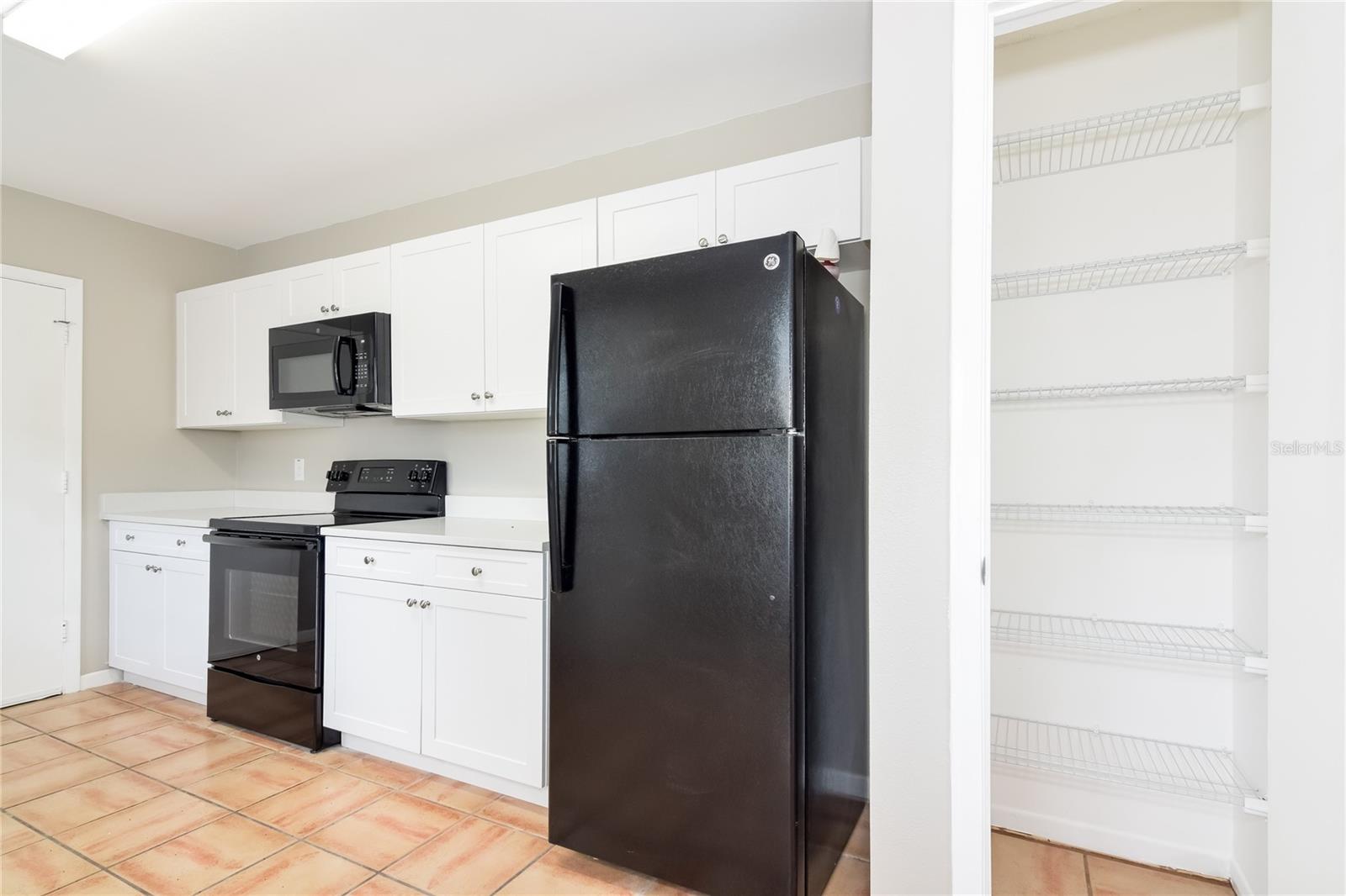 MEADOWBROOKE AT SUMMERFIELD UN - Residential Lease