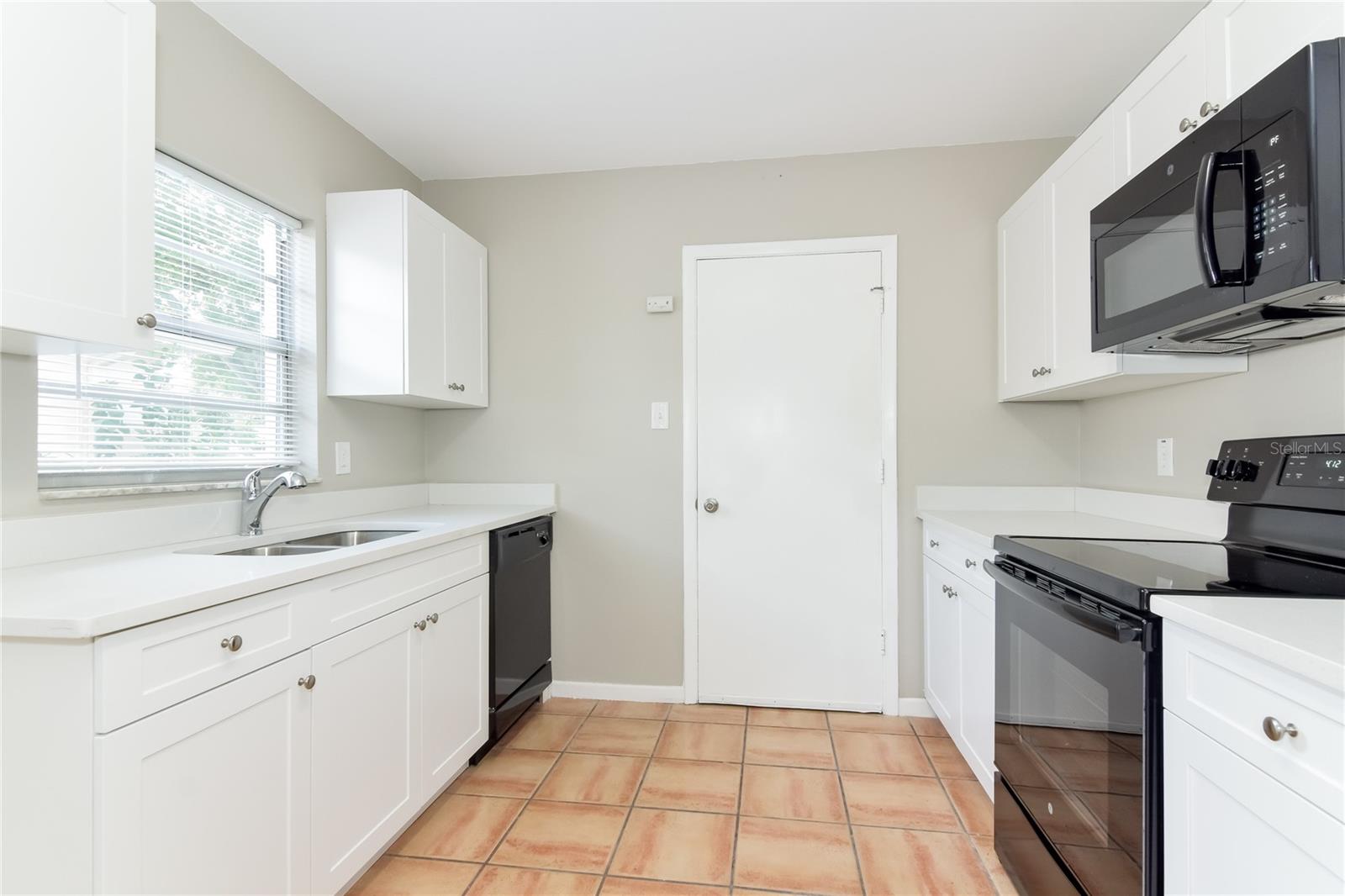 MEADOWBROOKE AT SUMMERFIELD UN - Residential Lease