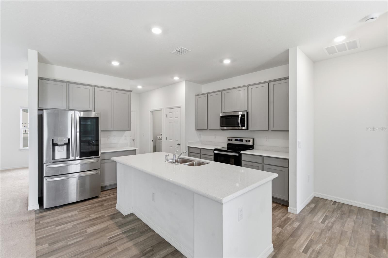 KINGSLAND COUNTRY ESTATE - Residential