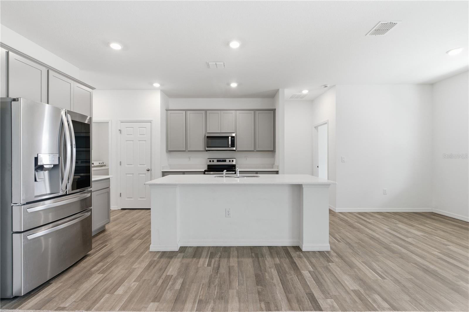 KINGSLAND COUNTRY ESTATE - Residential