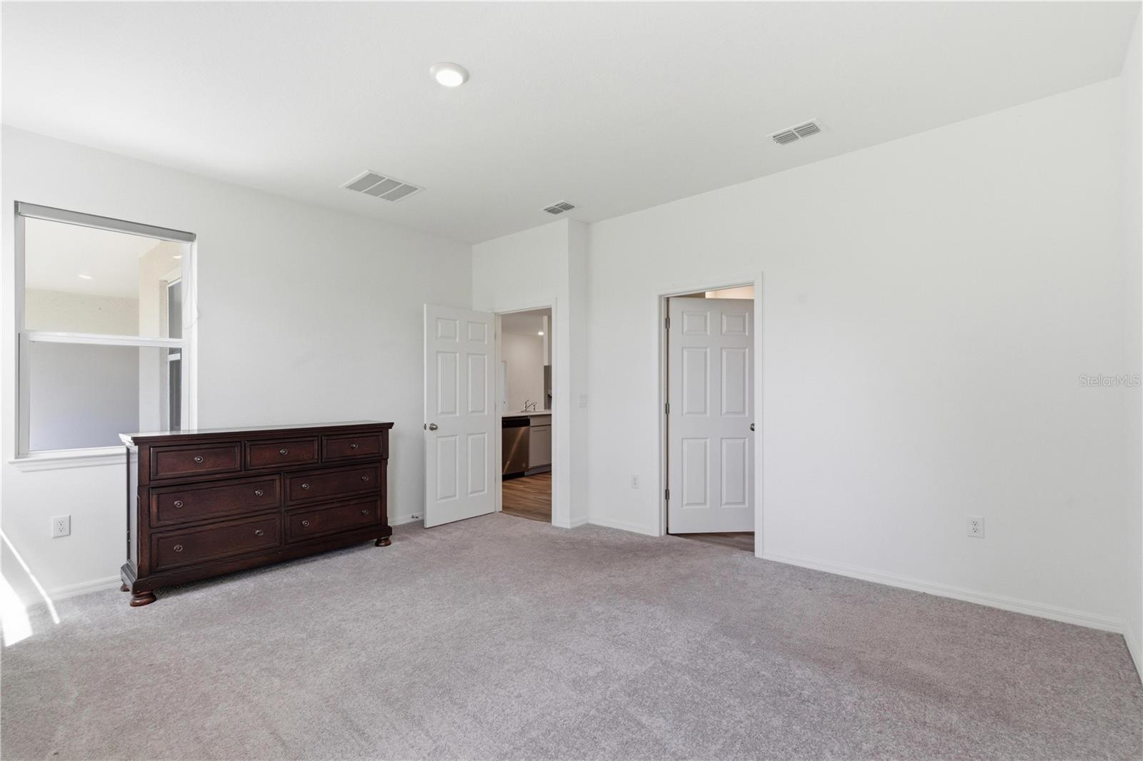 KINGSLAND COUNTRY ESTATE - Residential