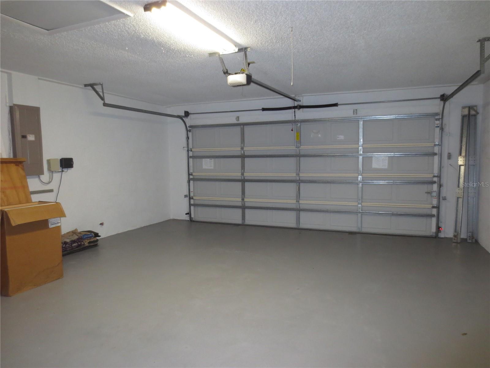 HIGHLAND LAKES - Residential Lease