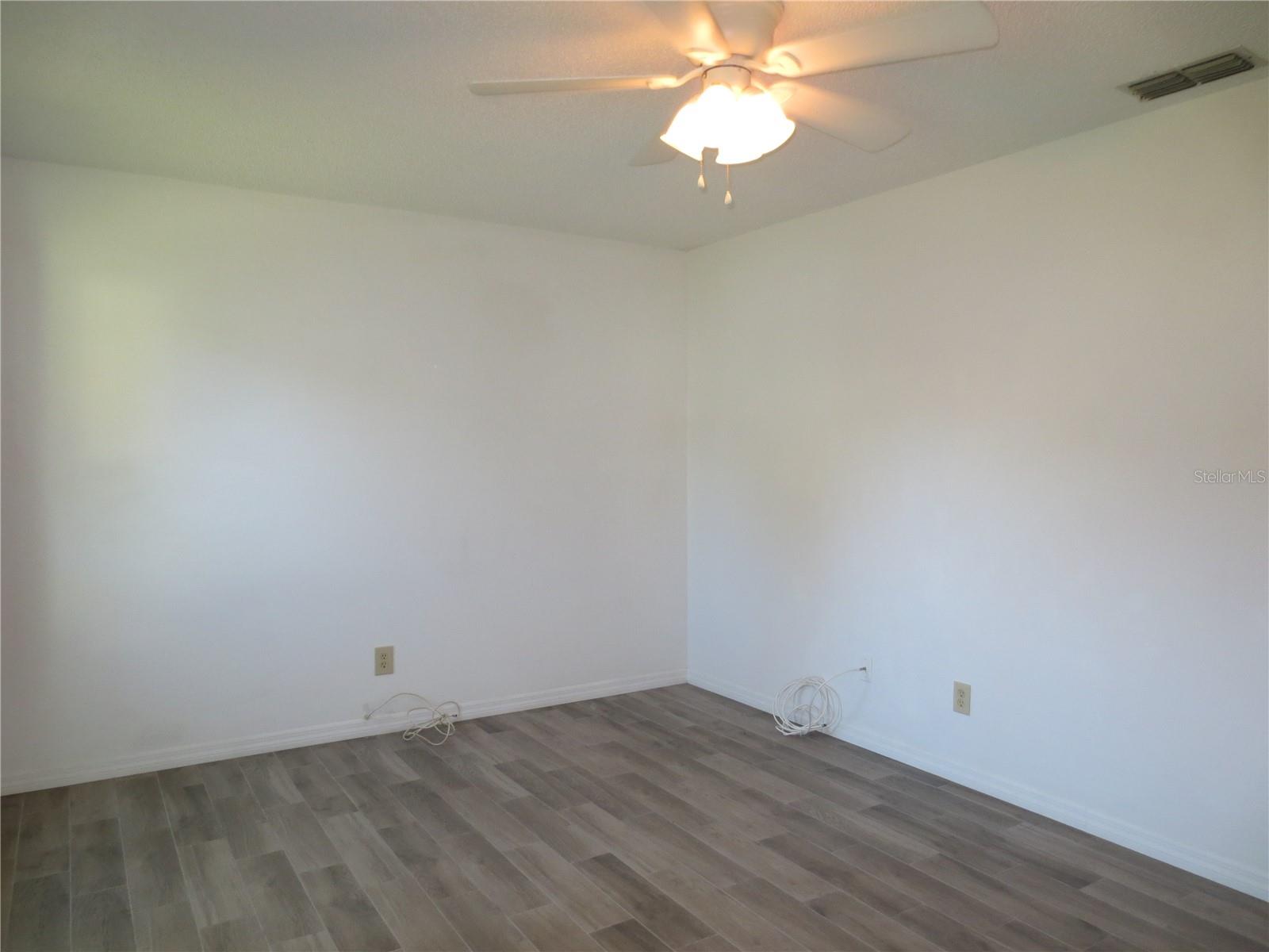 HIGHLAND LAKES - Residential Lease