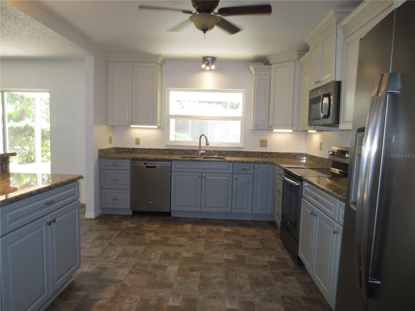 HIGHLAND LAKES - Residential Lease