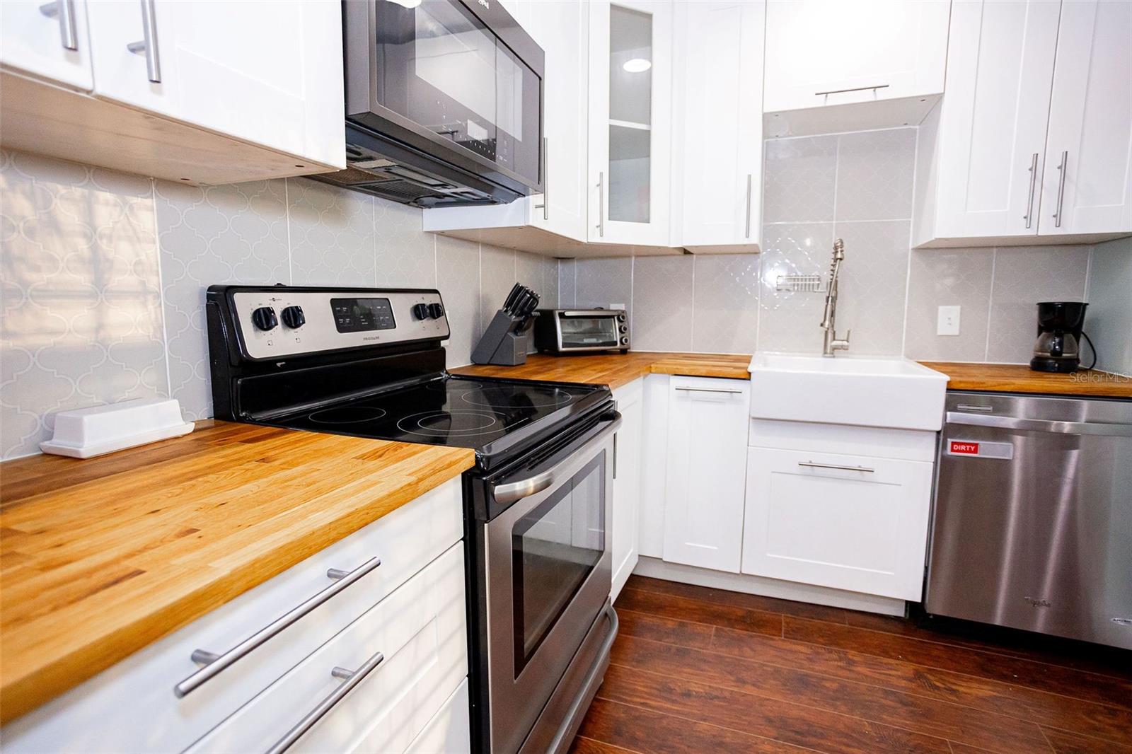 ARLINGTON HEIGHTS - Residential