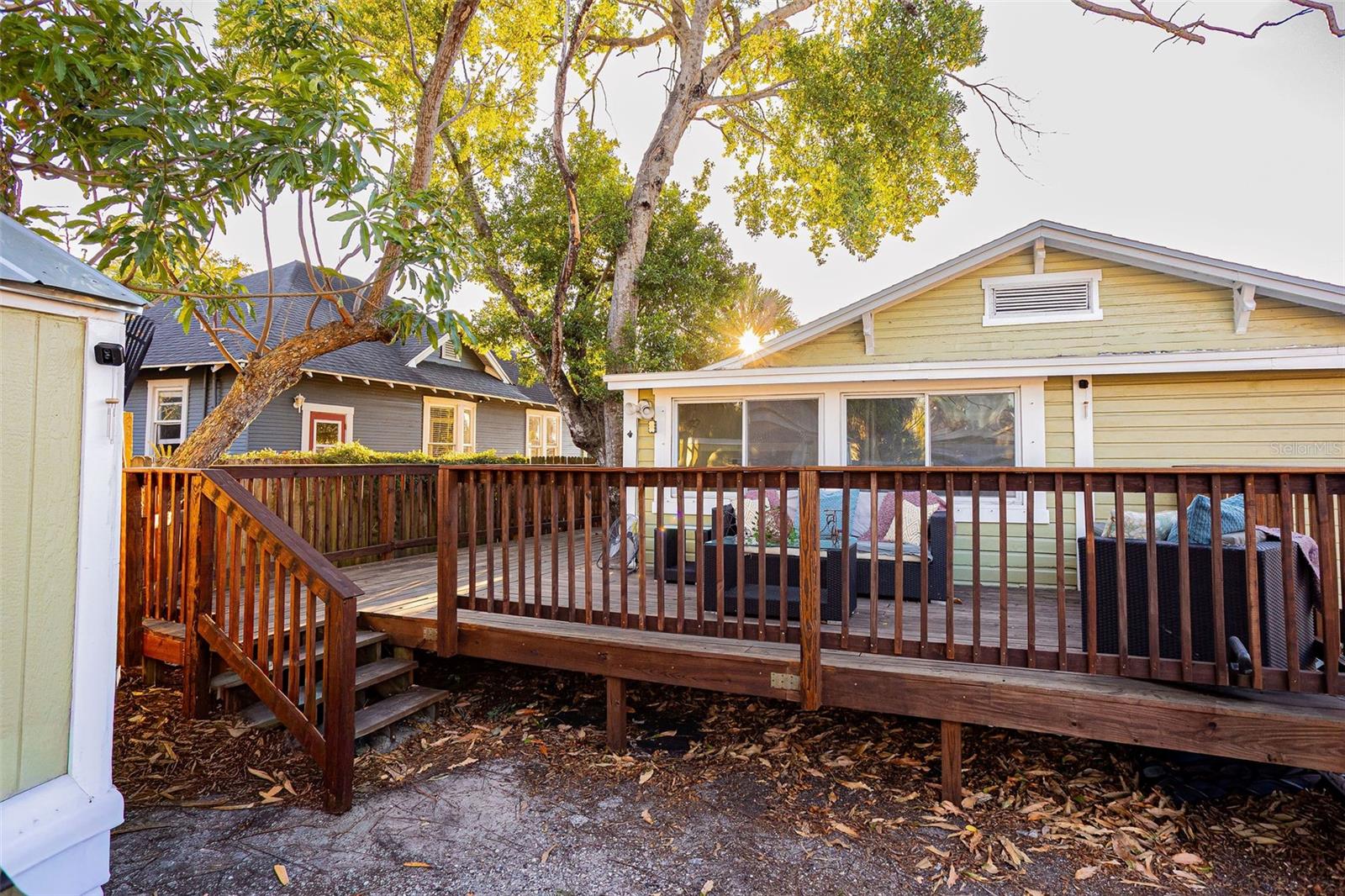 ARLINGTON HEIGHTS - Residential