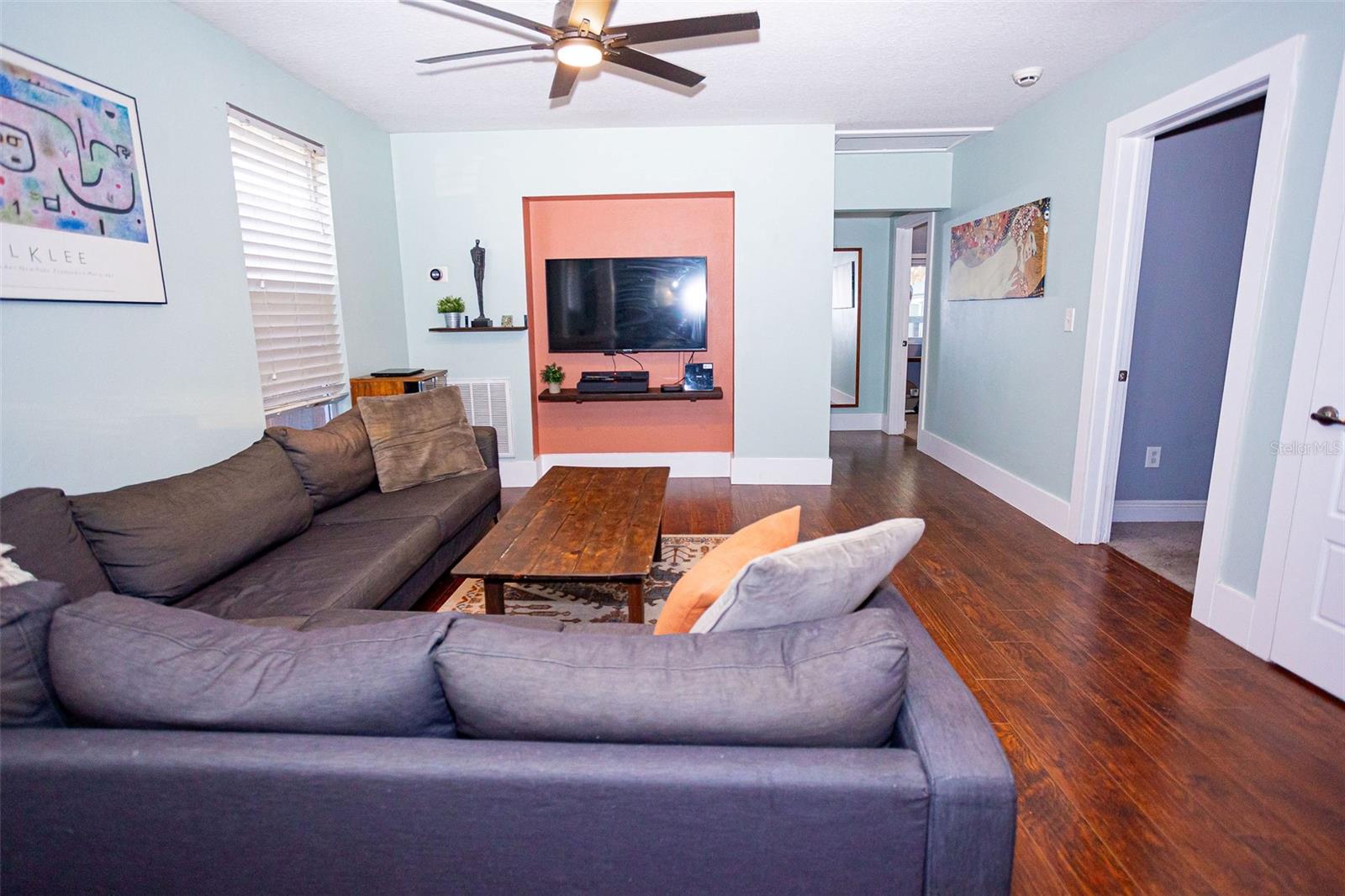 ARLINGTON HEIGHTS - Residential