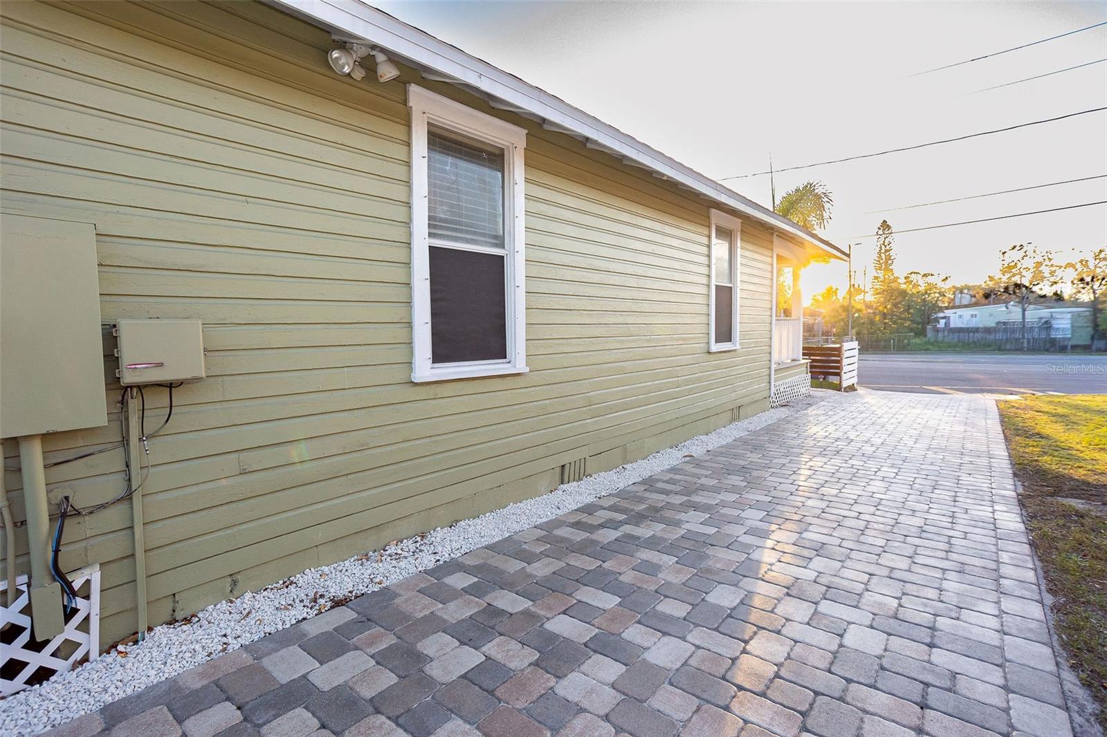 ARLINGTON HEIGHTS - Residential