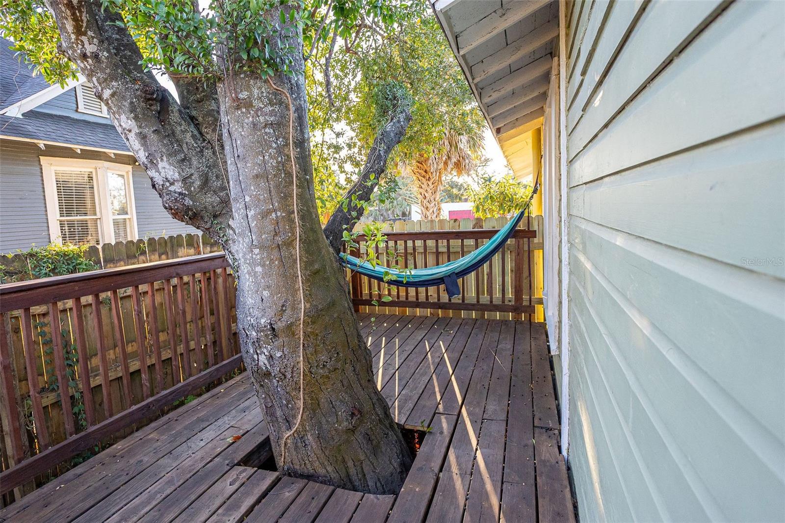 ARLINGTON HEIGHTS - Residential